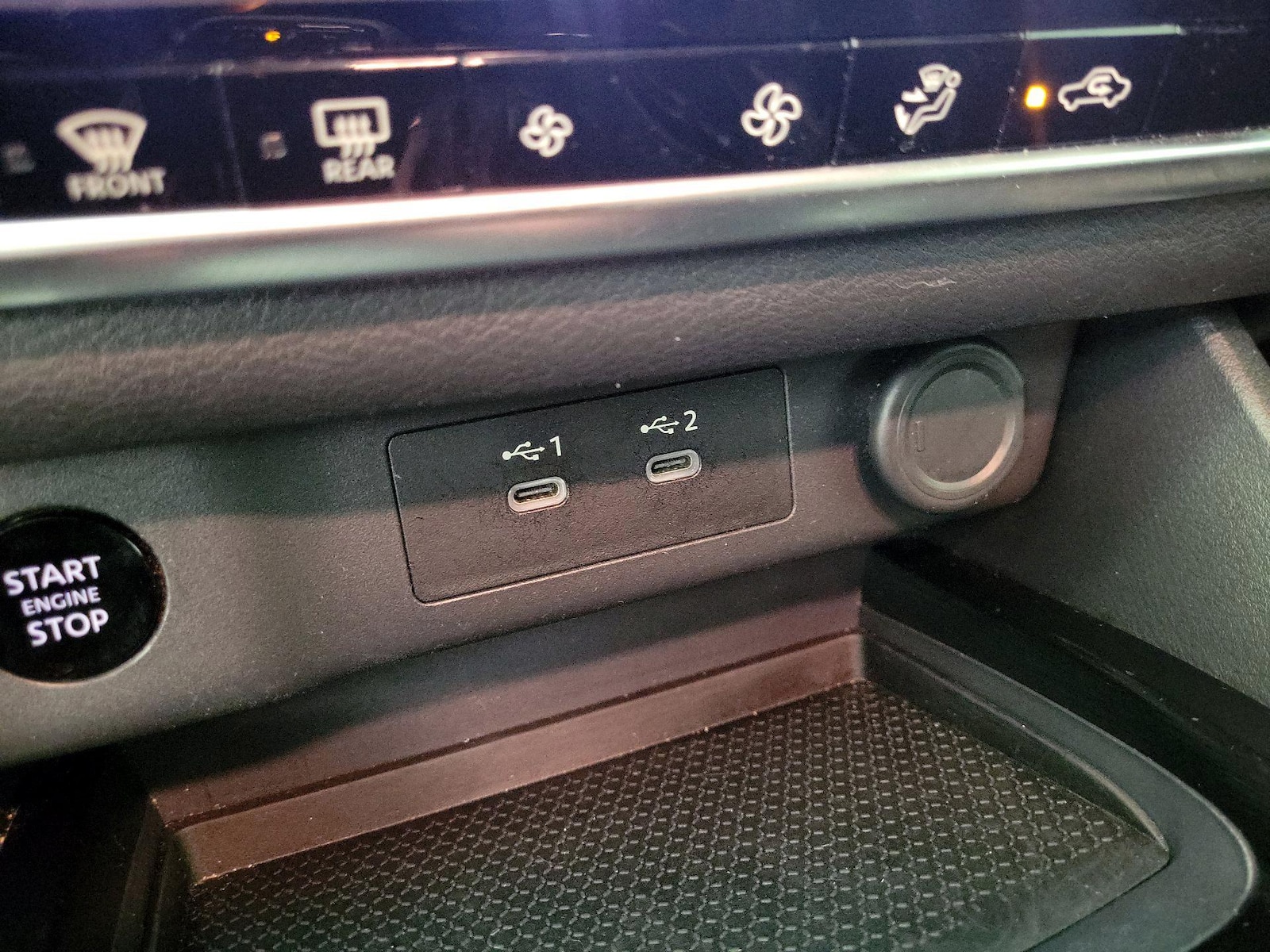 2025 Nissan Rogue SV - Photo 19