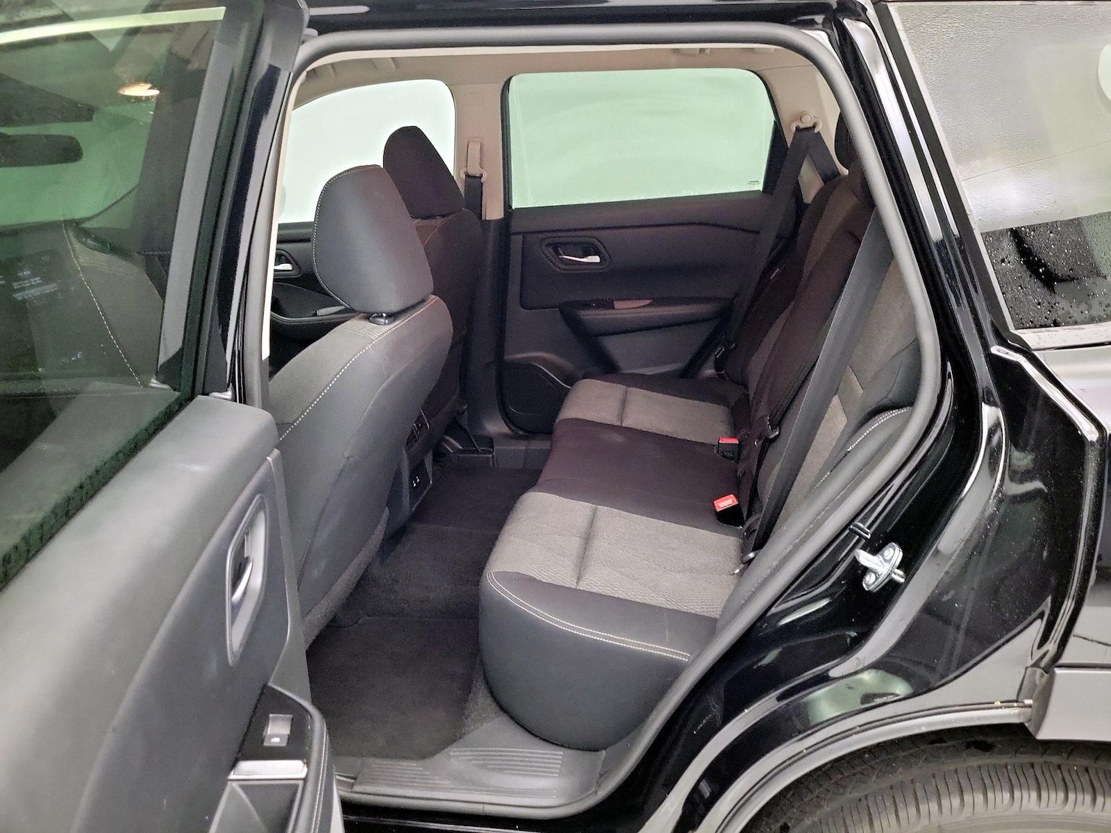 2025 Nissan Rogue SV - Photo 20