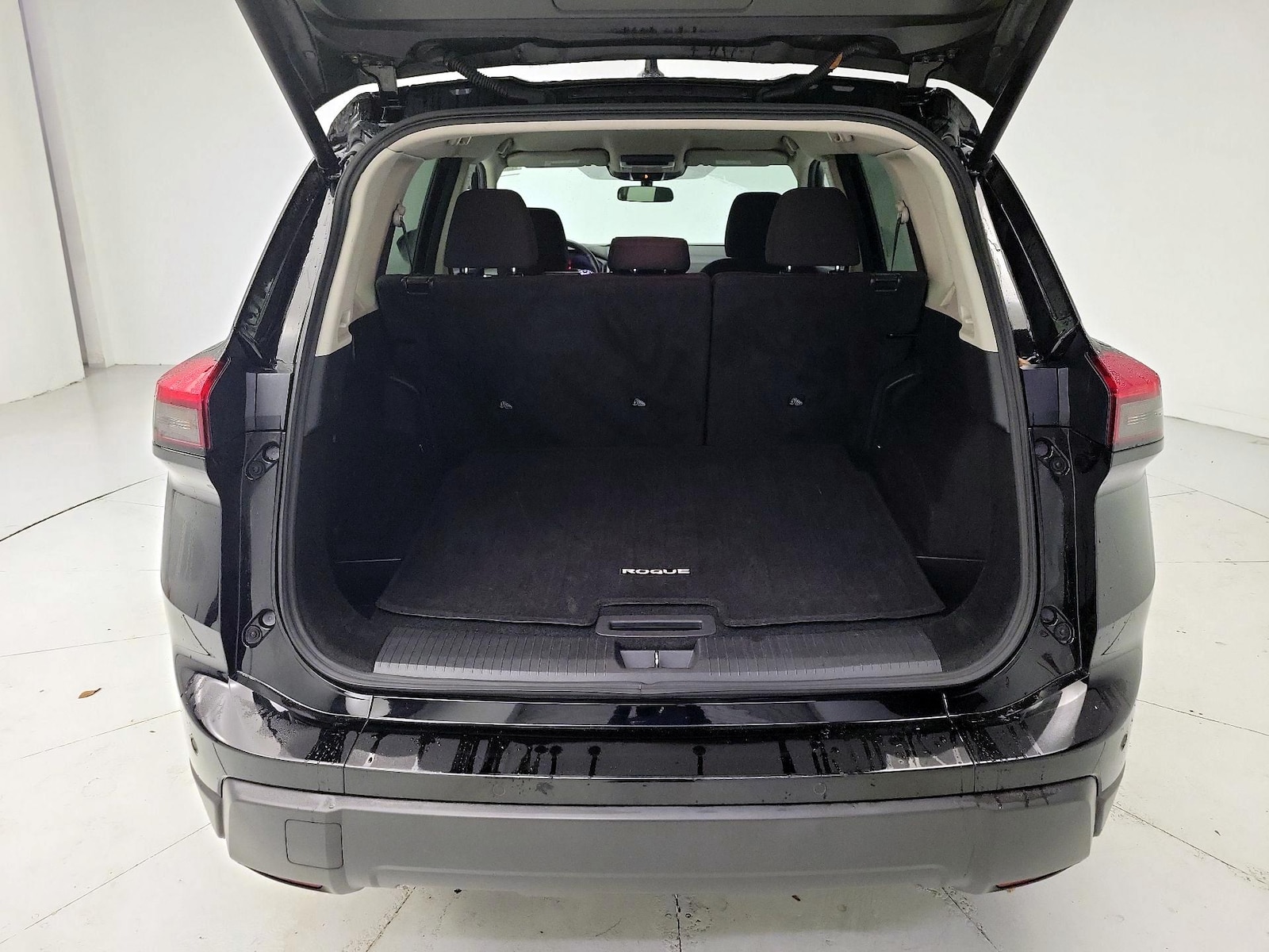 2025 Nissan Rogue SV - Photo 21