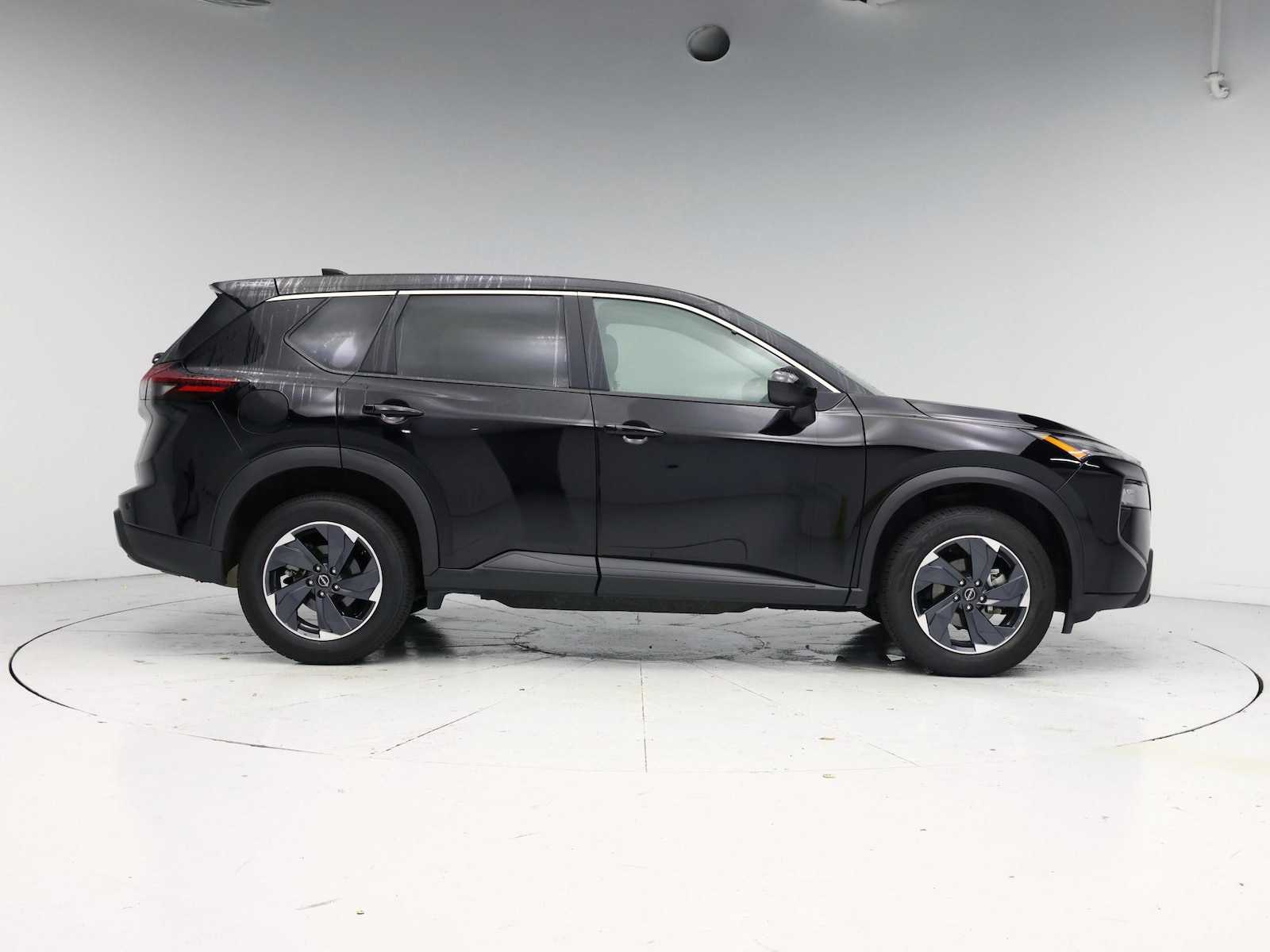2025 Nissan Rogue SV - Photo 8