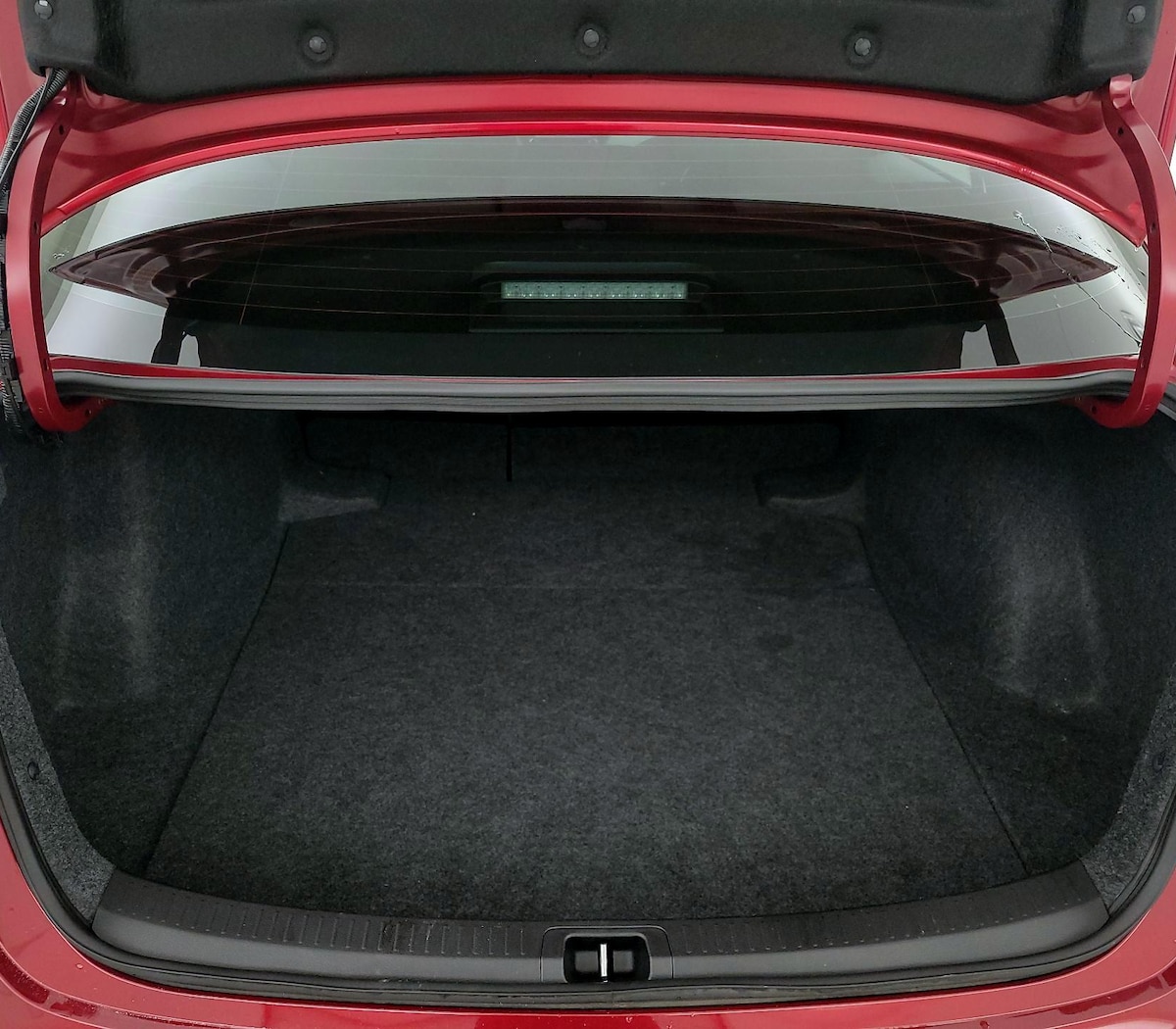 Trunk/Cargo (Seats Up)
