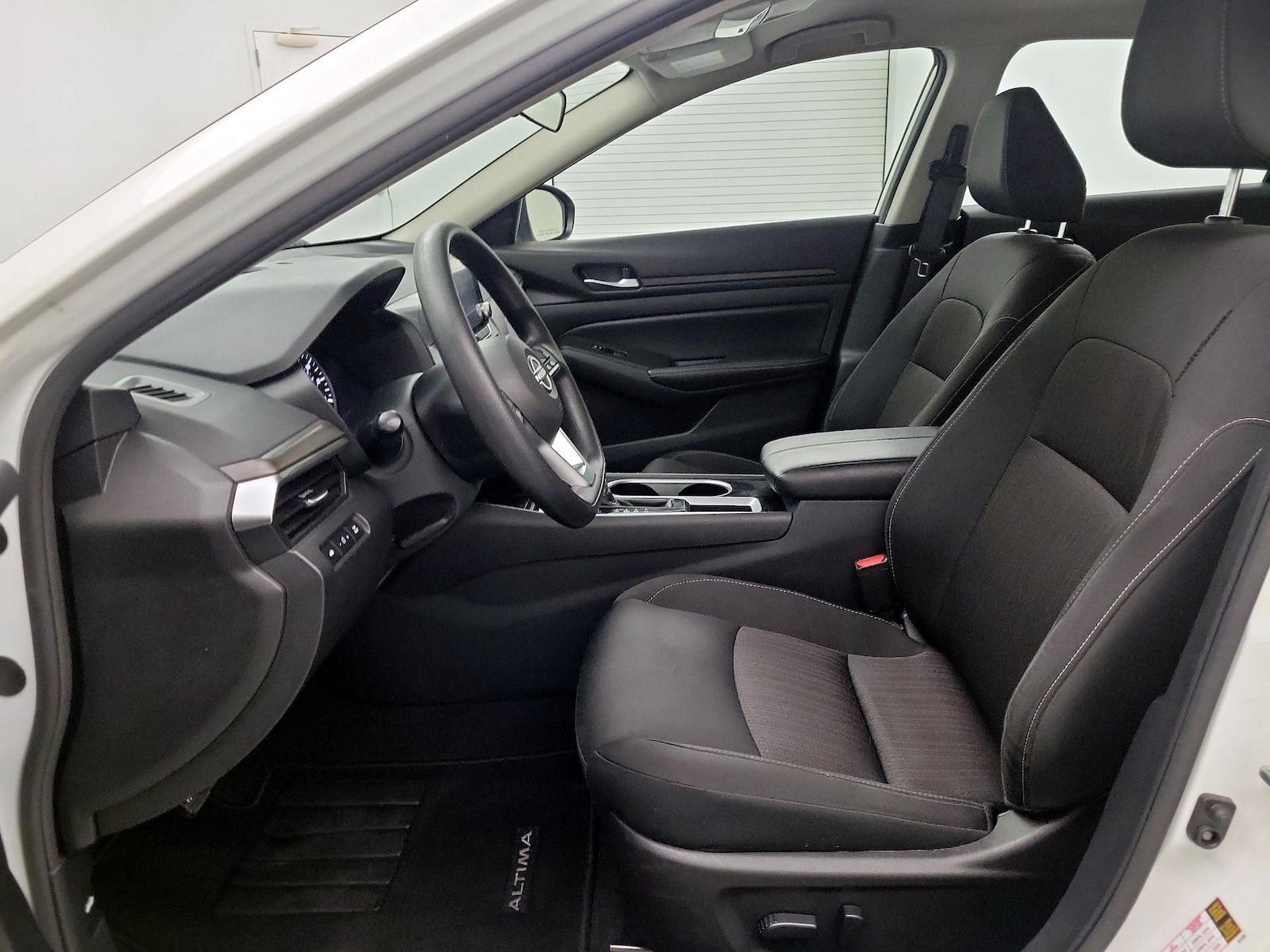 Power Seat(s) & Side Airbags