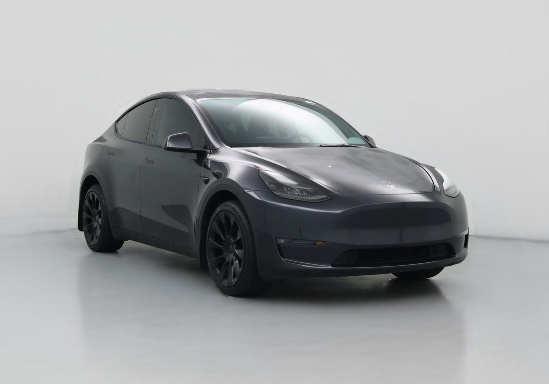 2024 Tesla Model Y Long Range All-Wheel Drive in Black — CarMax photo