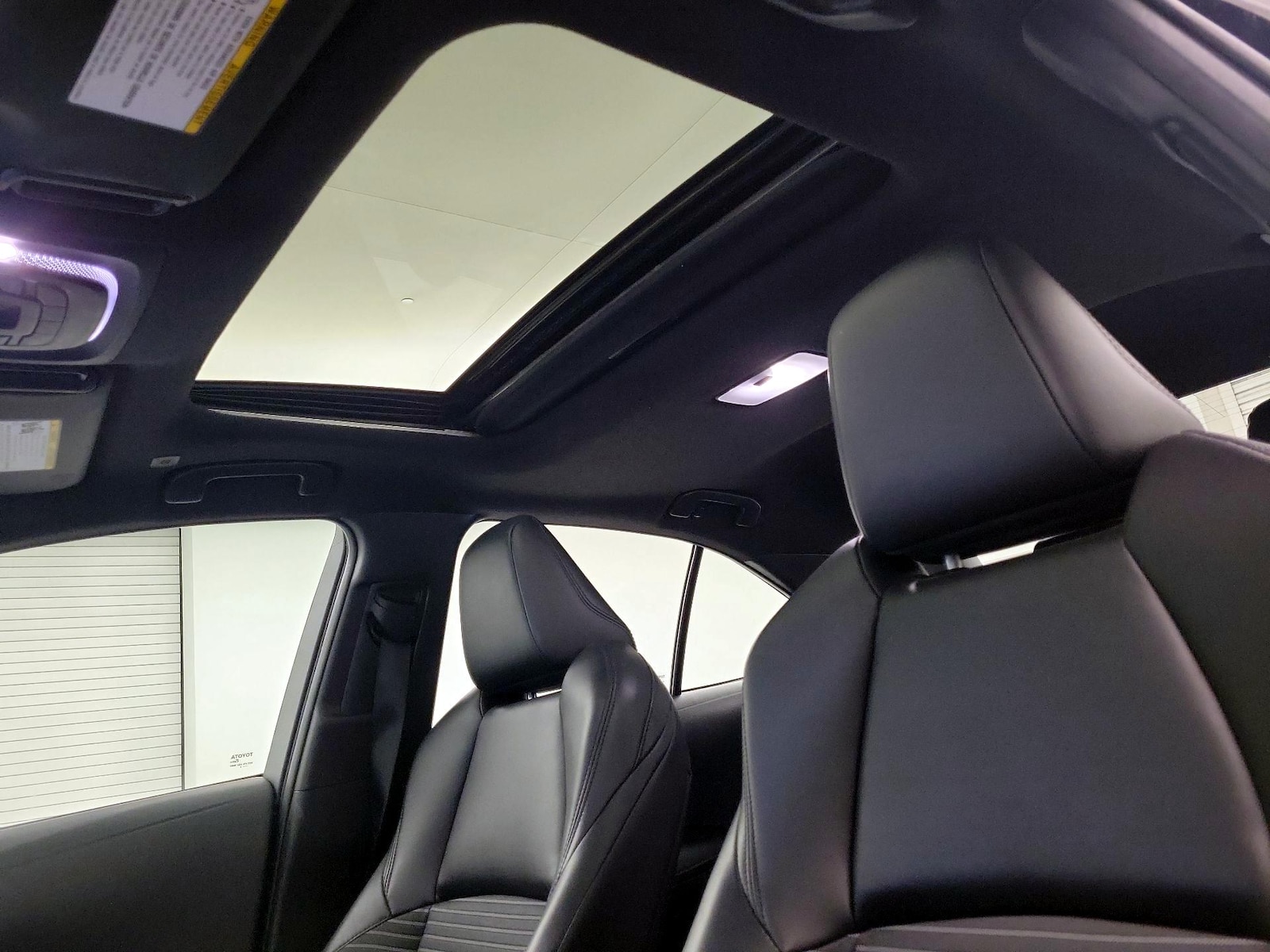 Sunroof(s) & Overhead Airbags