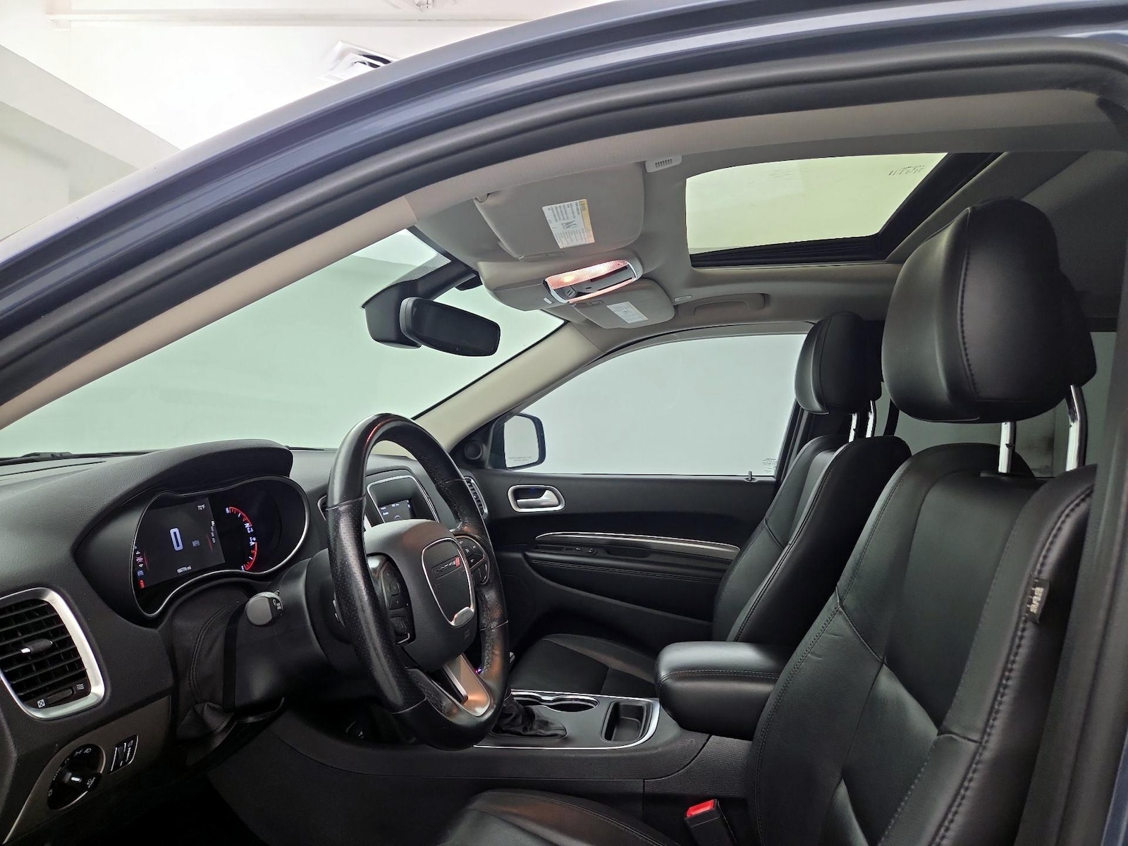 Sunroof(s) & Overhead Airbags