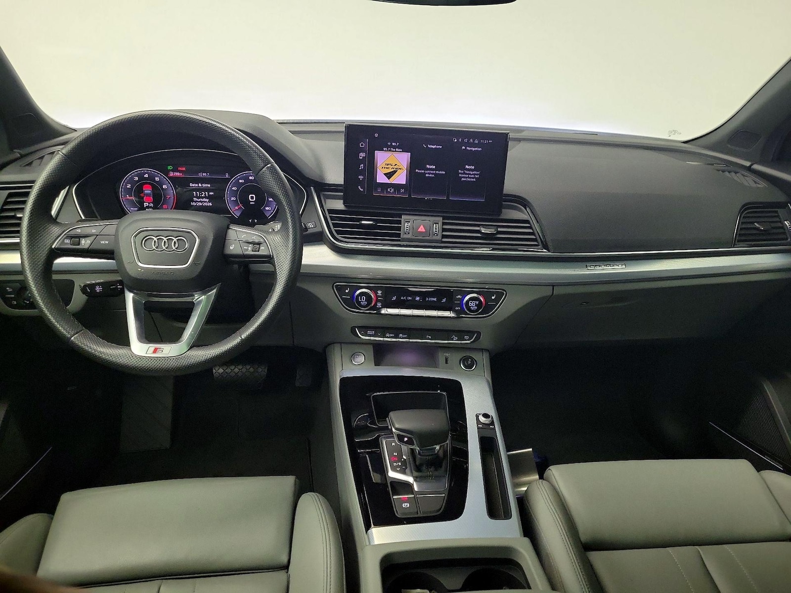 Apple CarPlay® & Android Auto™