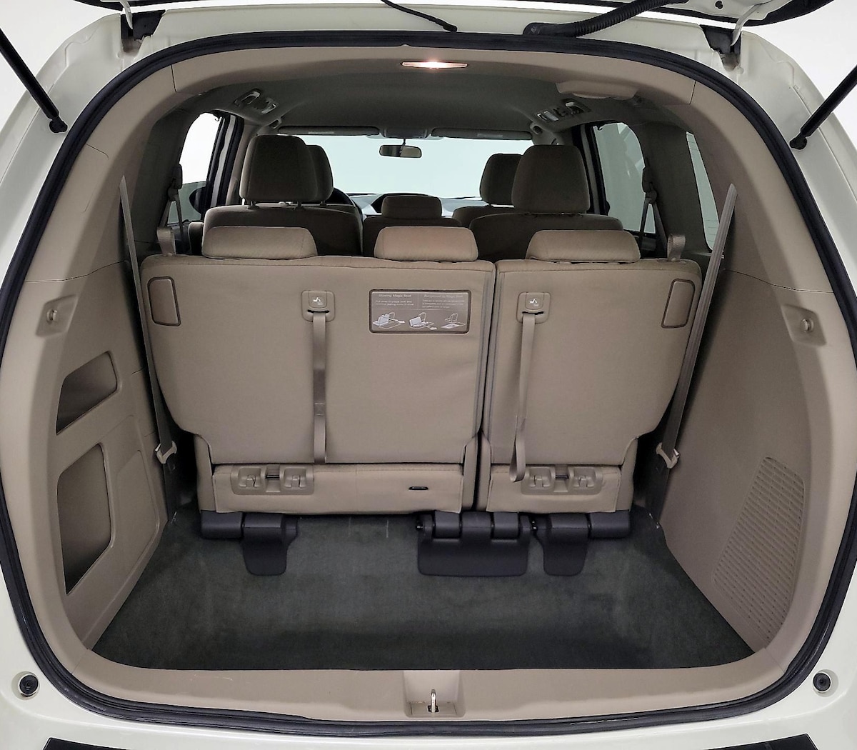 Trunk/Cargo (Seats Up)