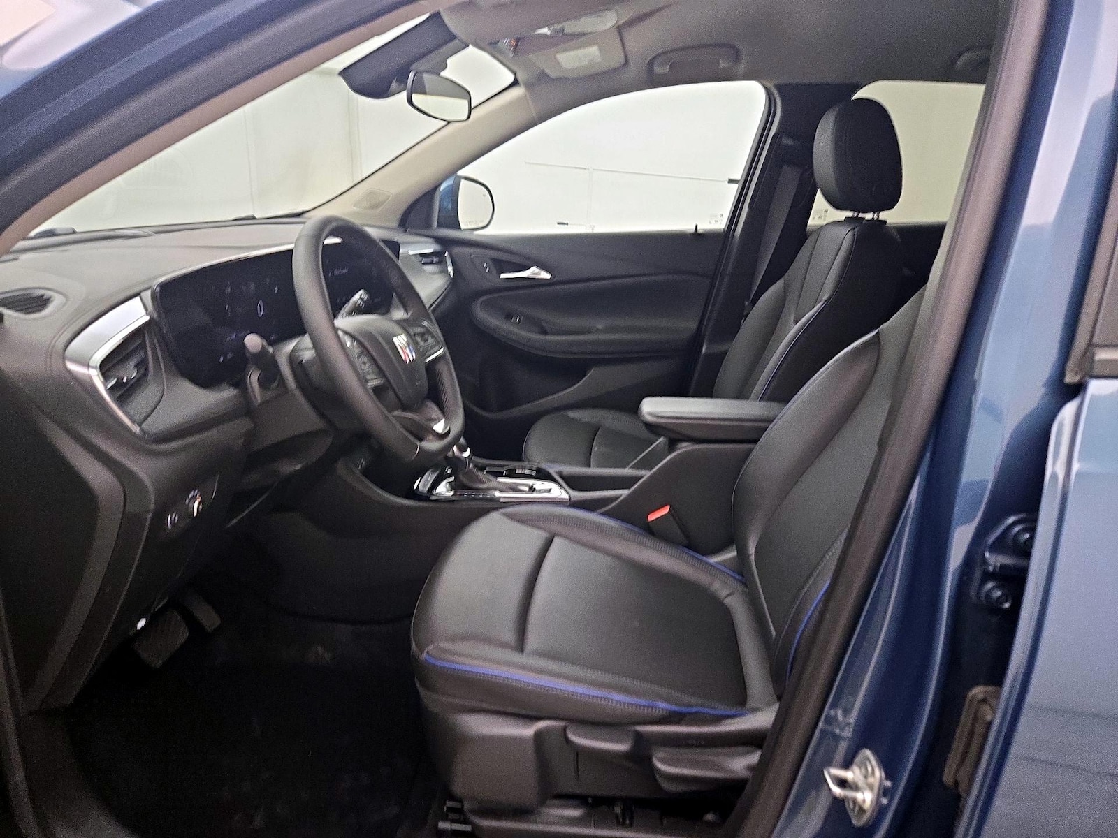Side Airbags & Leatherette Seats