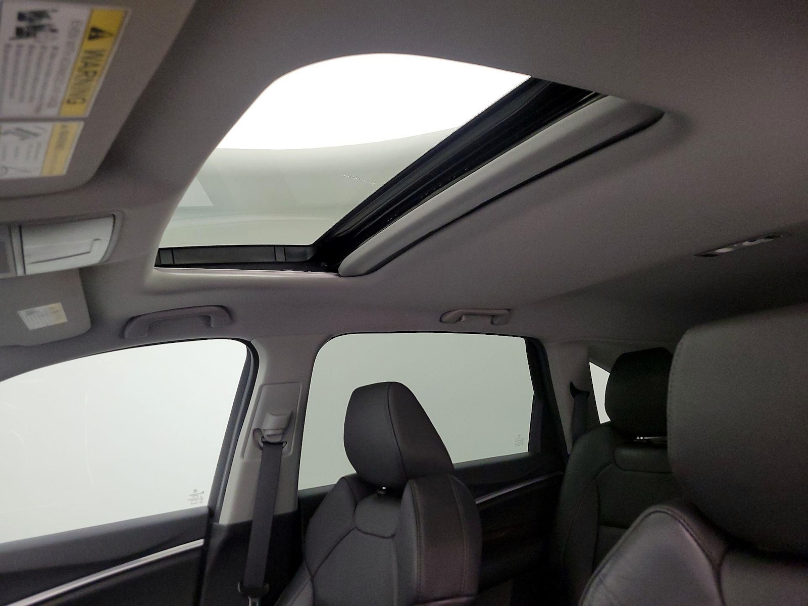 Sunroof(s) & Overhead Airbags