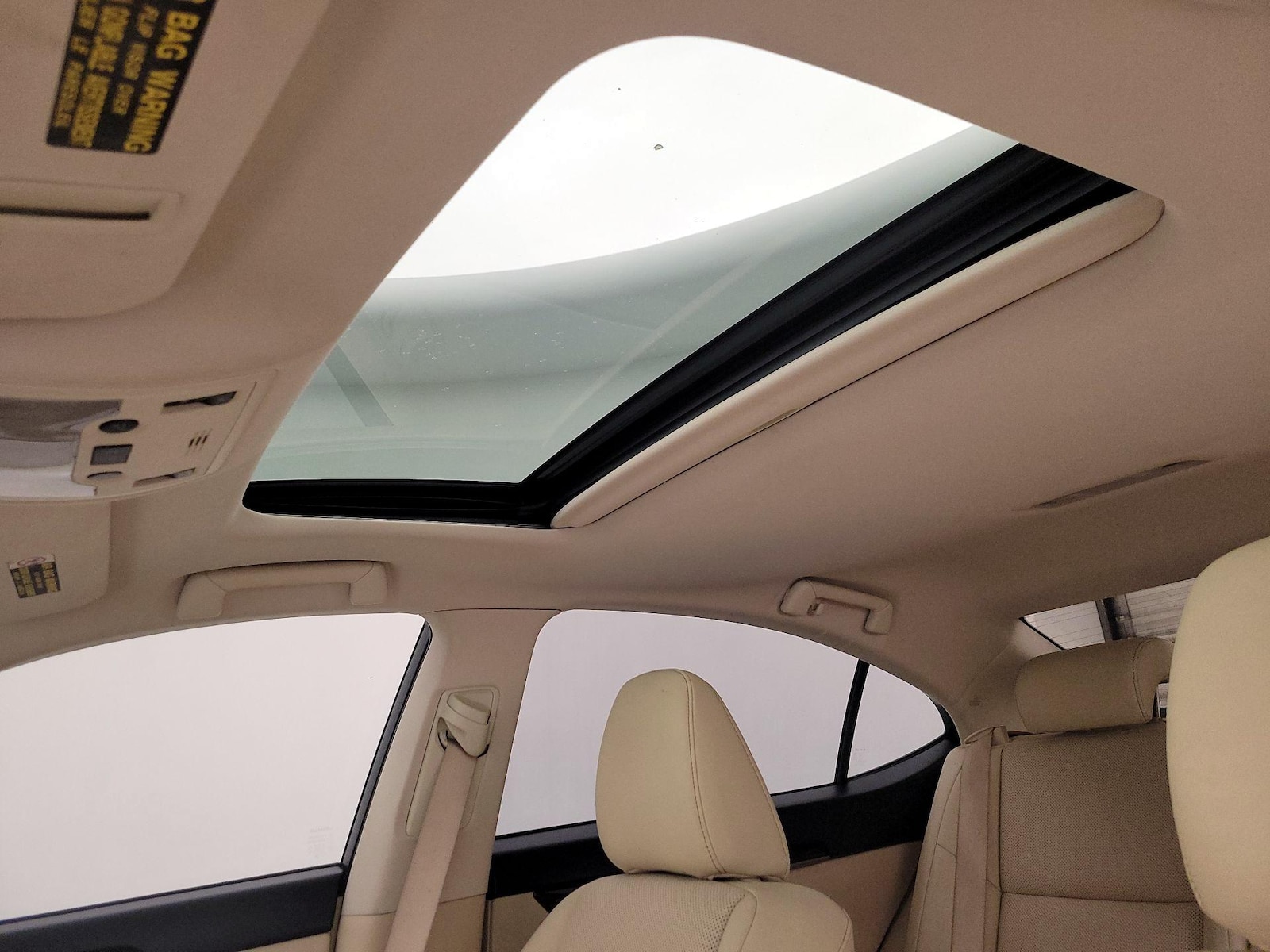 Sunroof(s) & Overhead Airbags