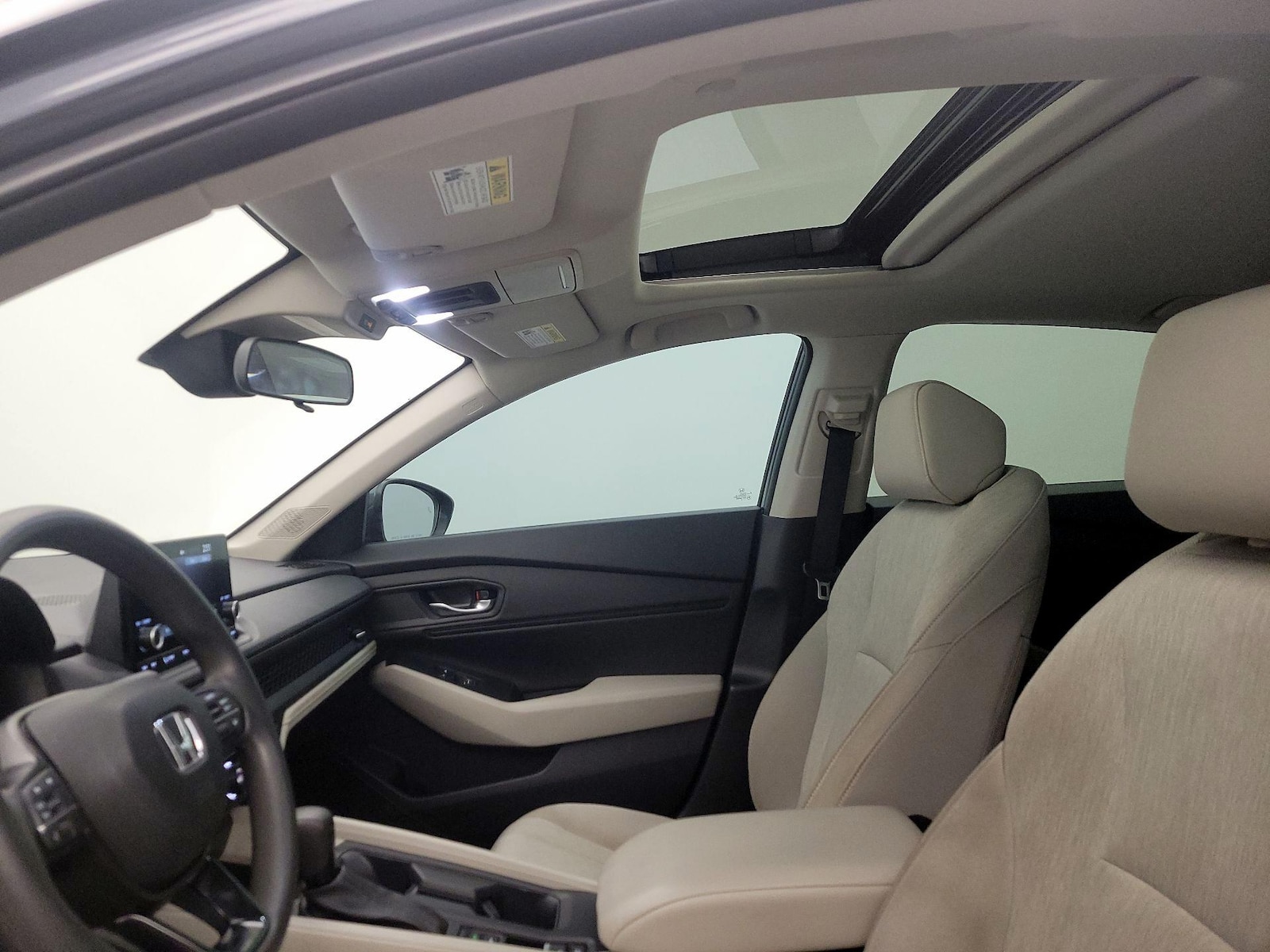 Sunroof(s) & Overhead Airbags