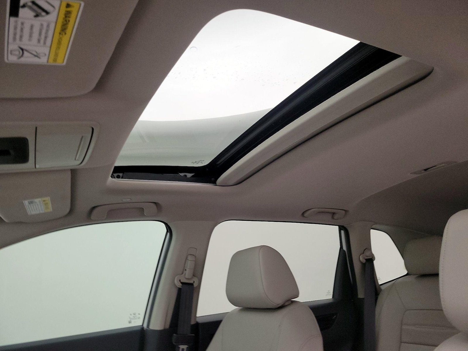Sunroof(s) & Overhead Airbags