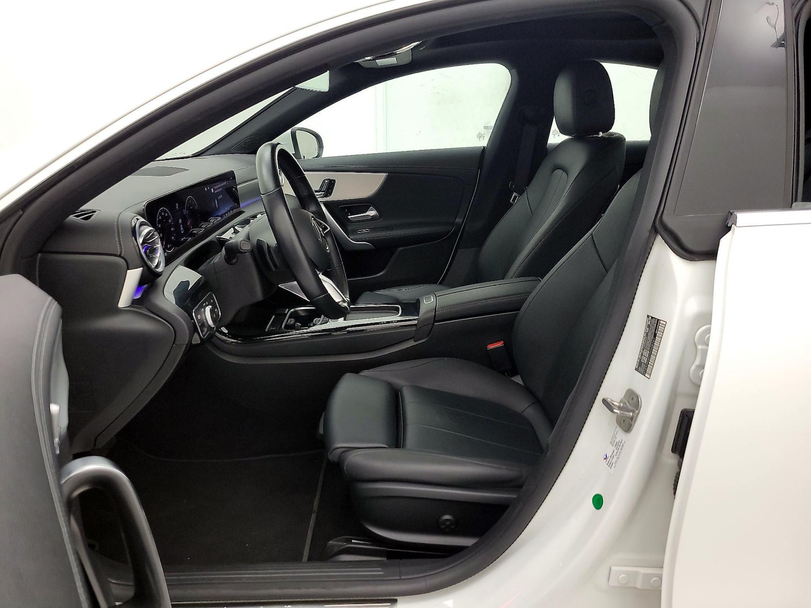 Power Seat(s) & Side Airbags