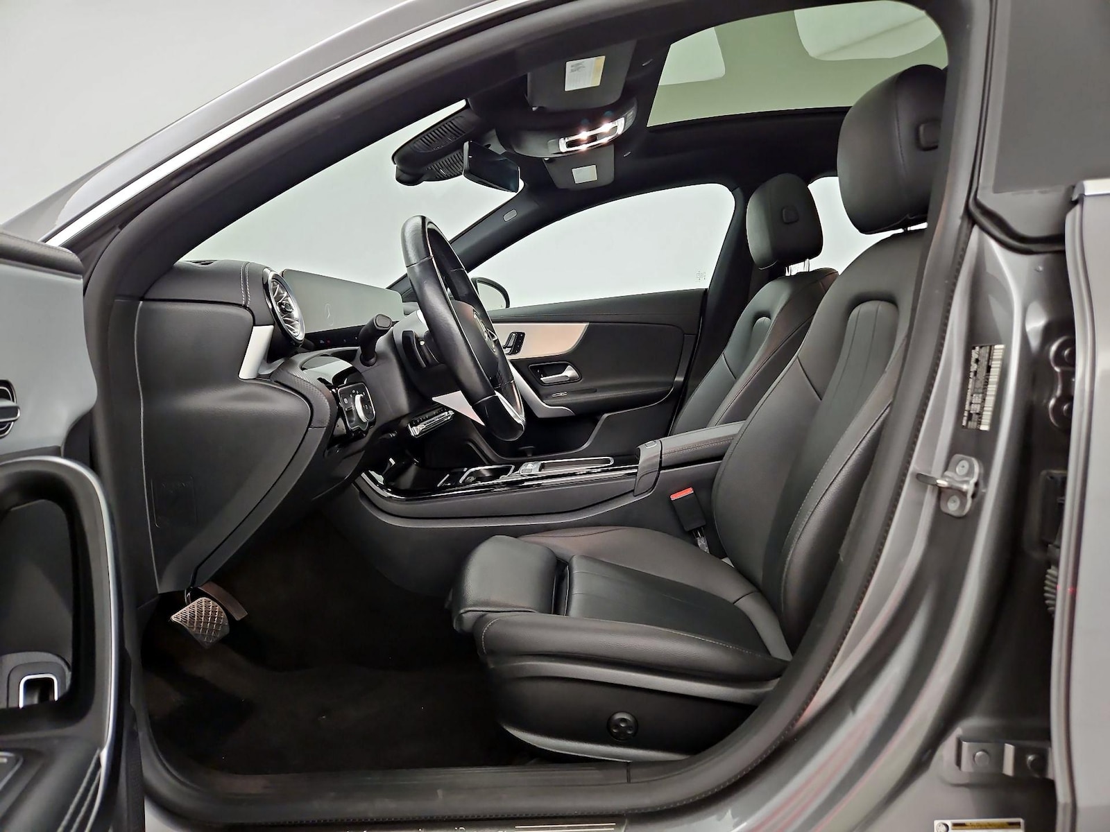 Power Seat(s) & Side Airbags
