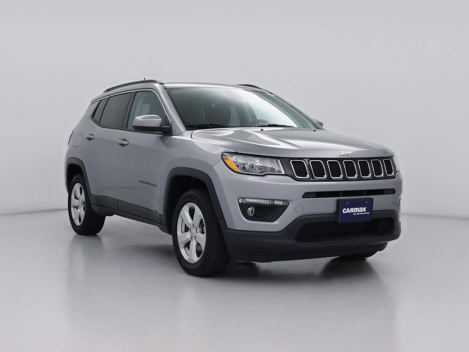 Smart Key & Four Wheel Drive