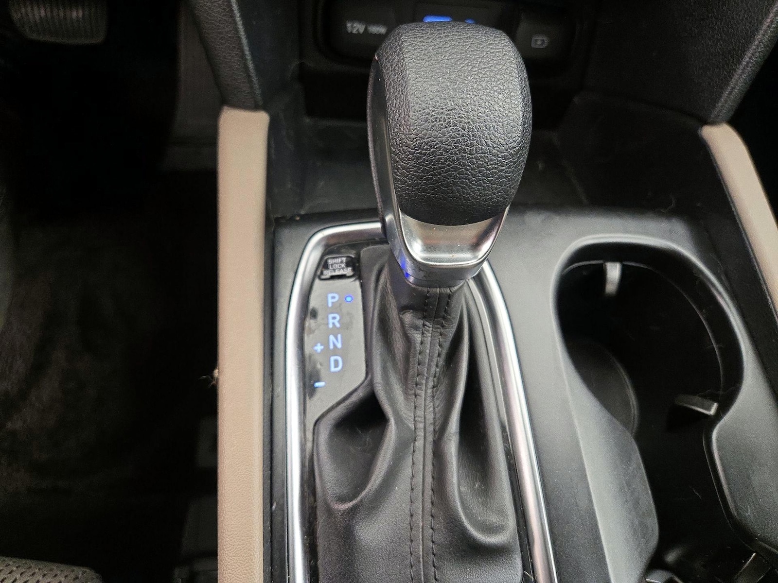 2020 Hyundai Santa Fe SEL - Photo 18