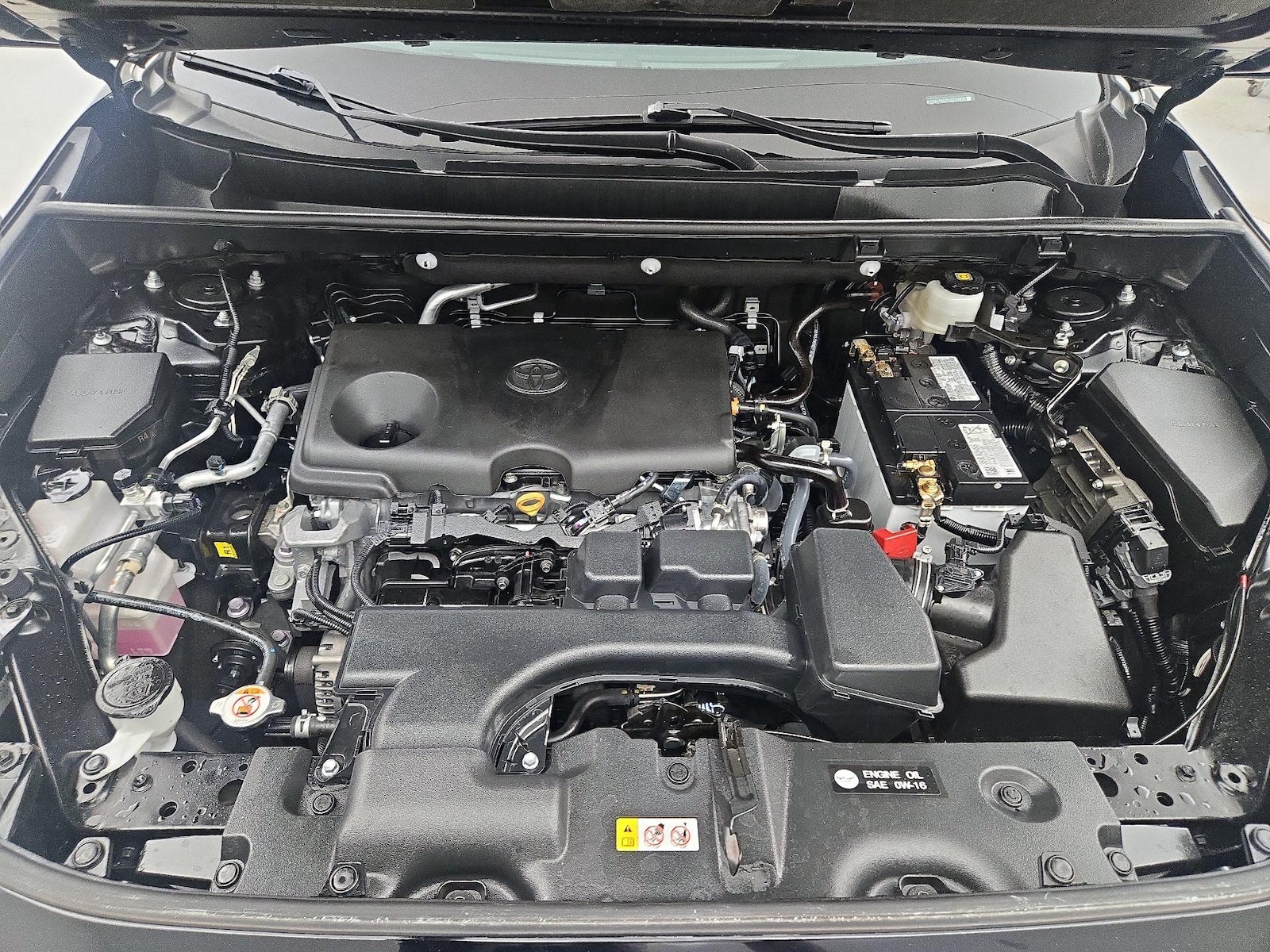 2025 Toyota RAV4 XLE Premium - Photo 24
