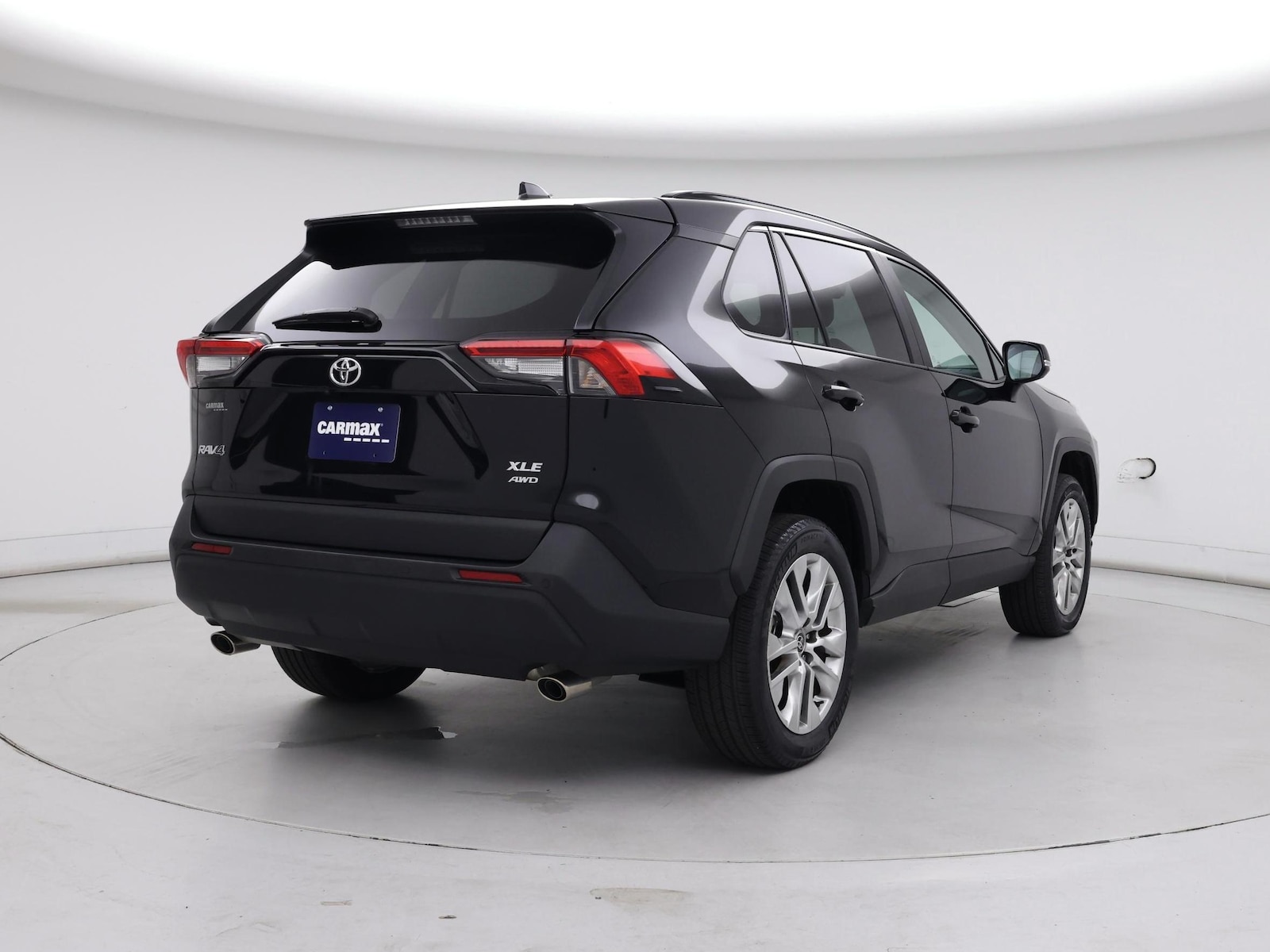 2025 Toyota RAV4 XLE Premium - Photo 9