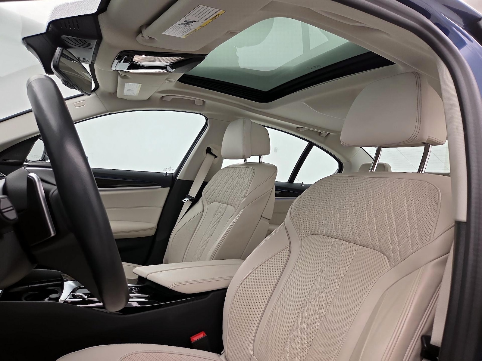 Sunroof(s) & Overhead Airbags
