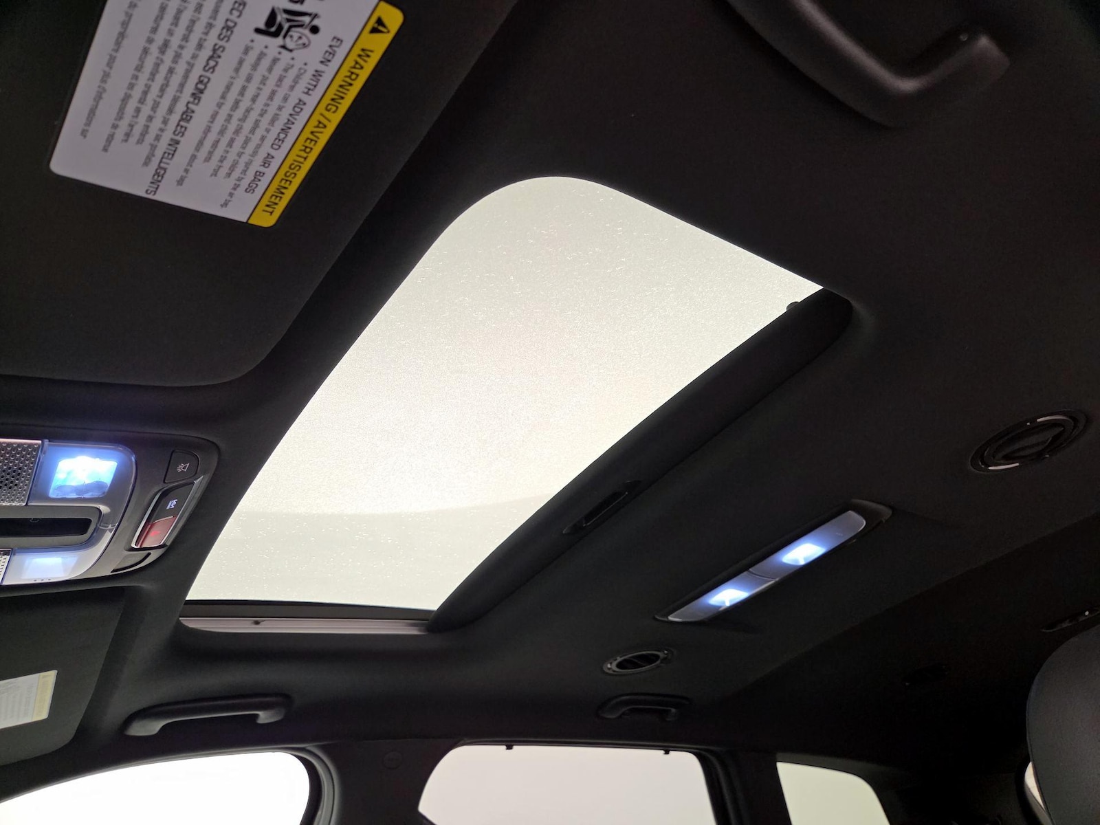 Sunroof(s) & Overhead Airbags