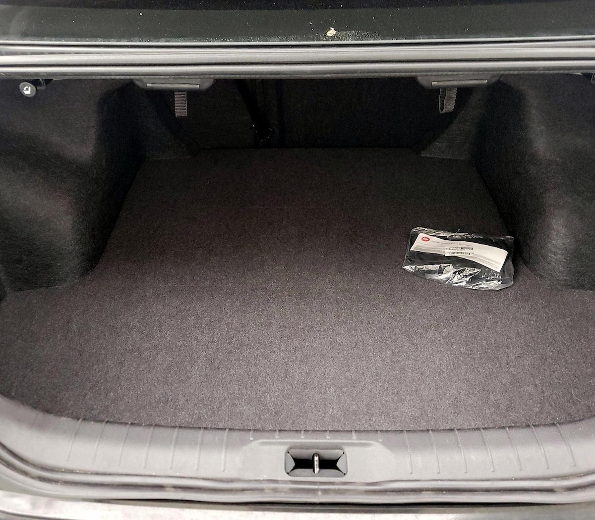 Trunk/Cargo (Seats Up)