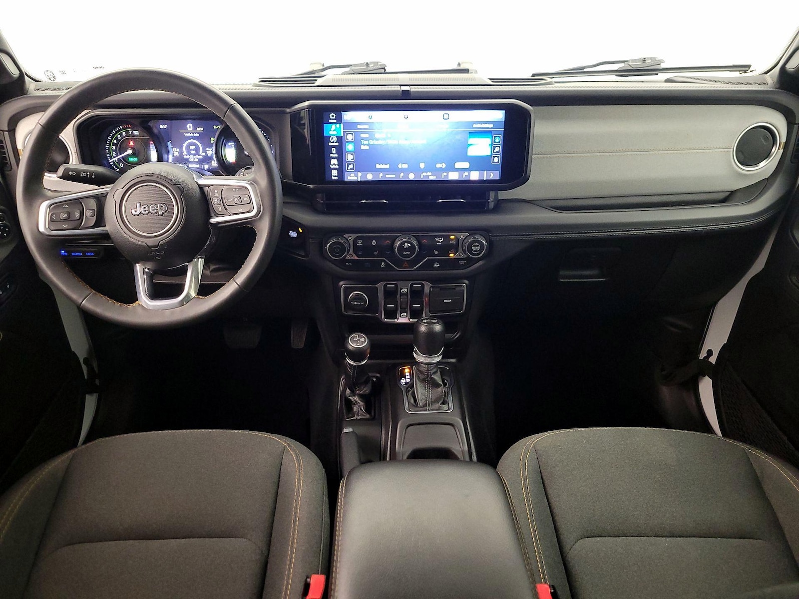 Apple CarPlay® & Android Auto™