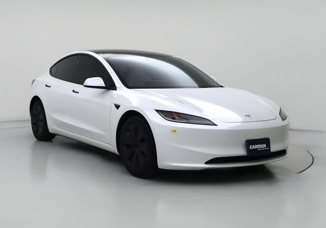 2025 Tesla Model 3 Long Range All-Wheel Drive in White — CarMax photo