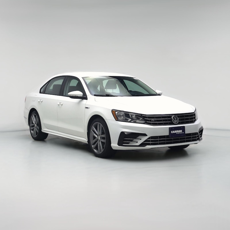 2018 Volkswagen Passat R-Line