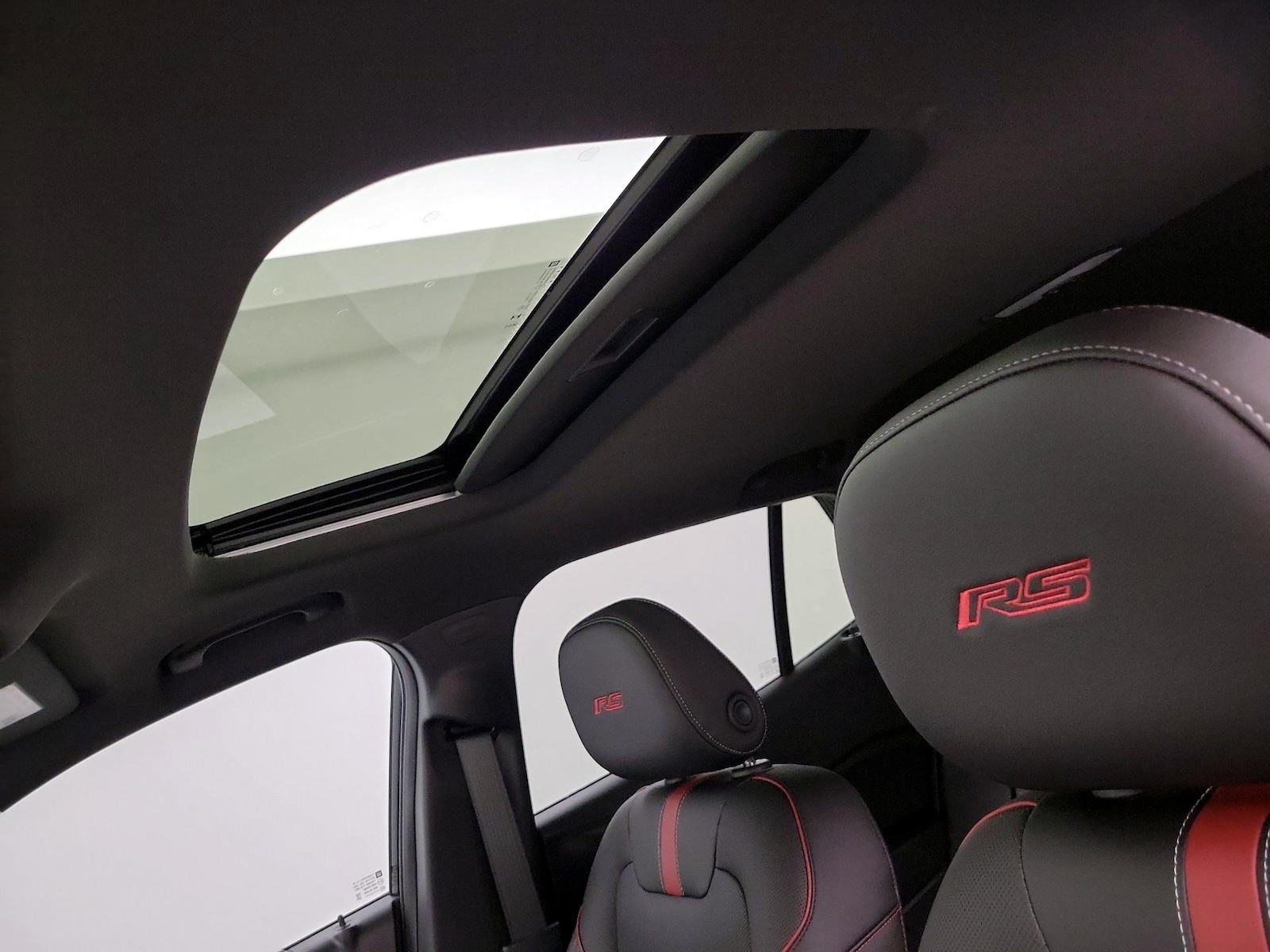 Sunroof(s) & Overhead Airbags