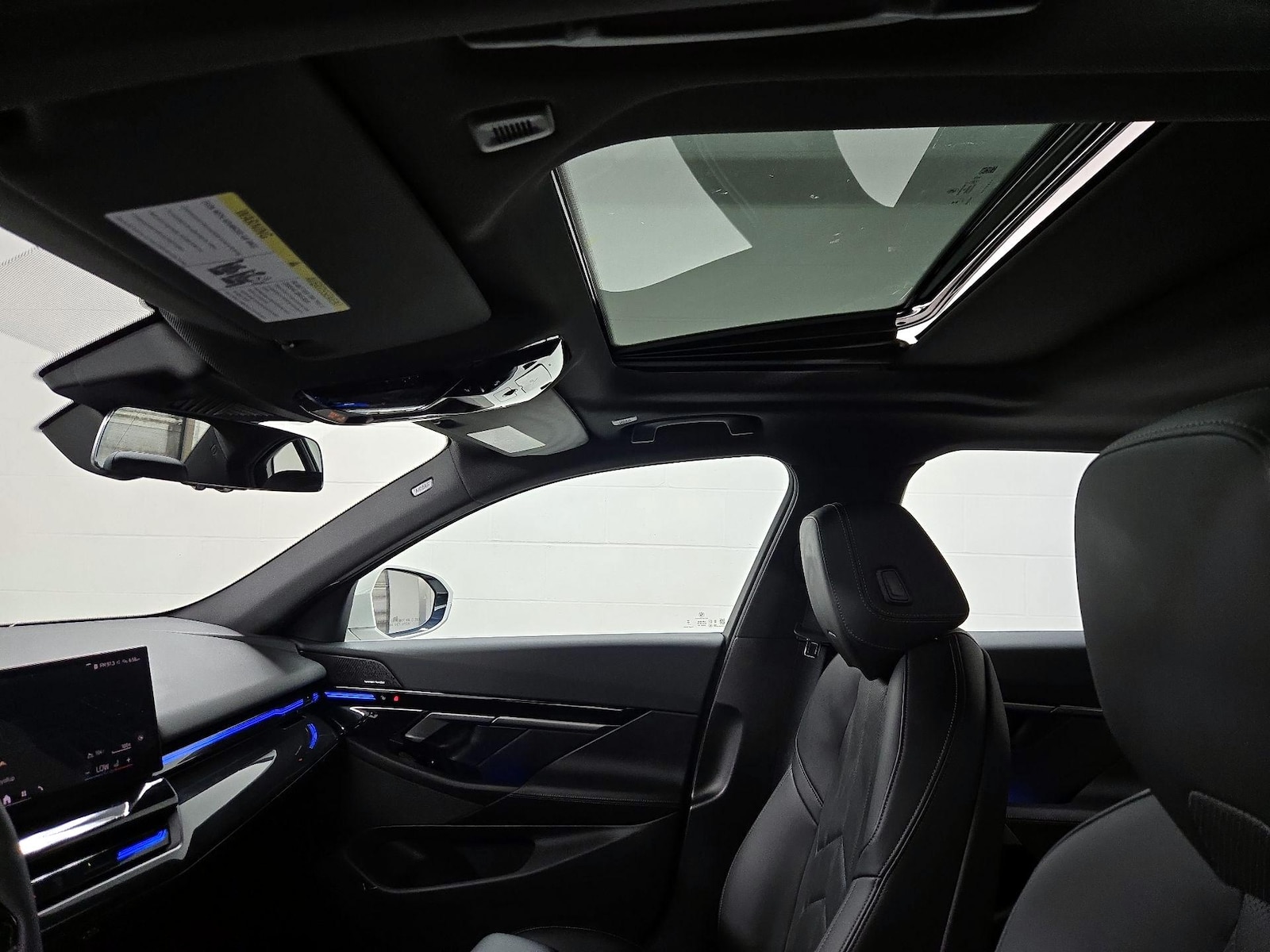 Sunroof(s) & Overhead Airbags