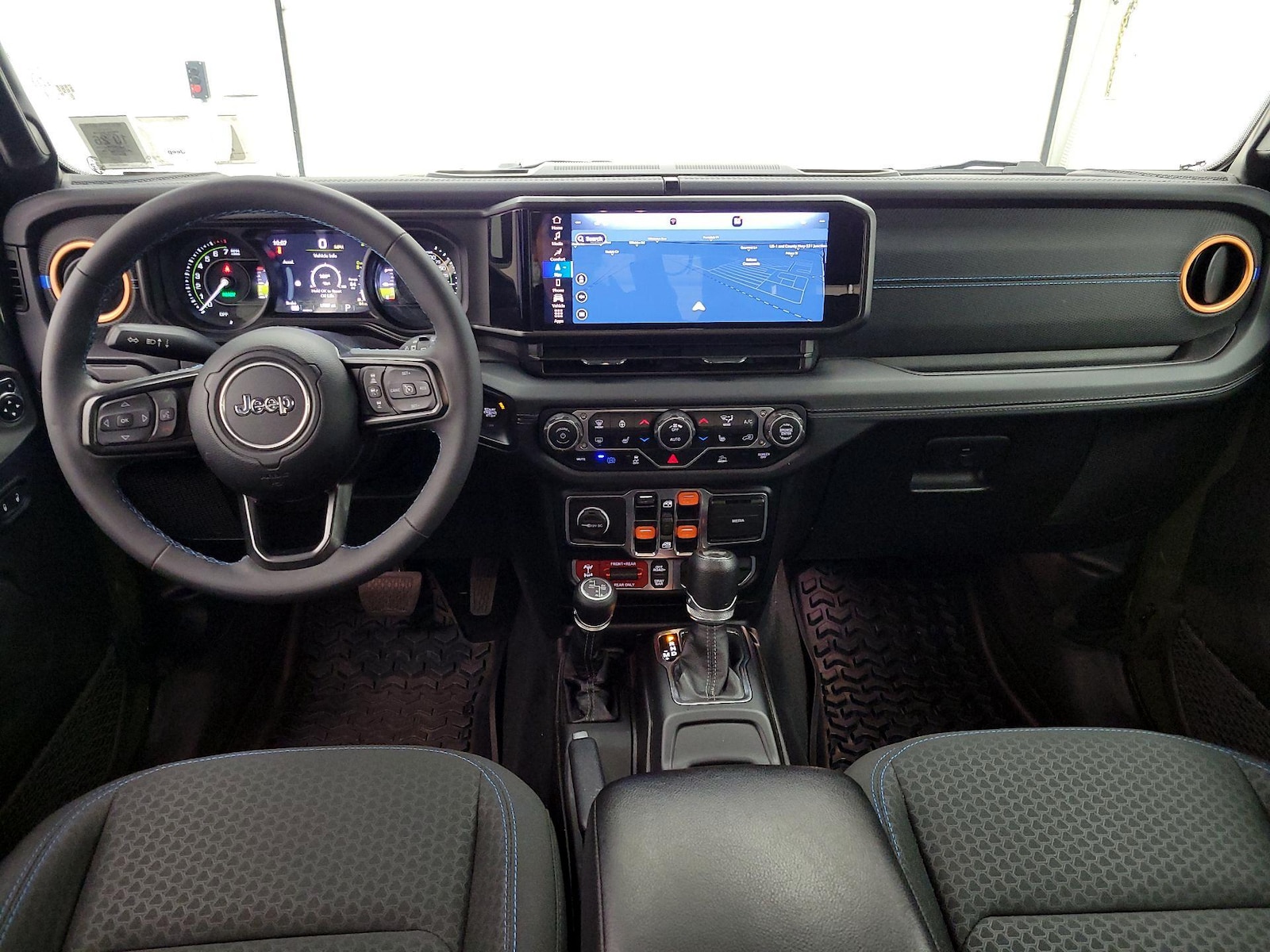 Apple CarPlay® & Android Auto™