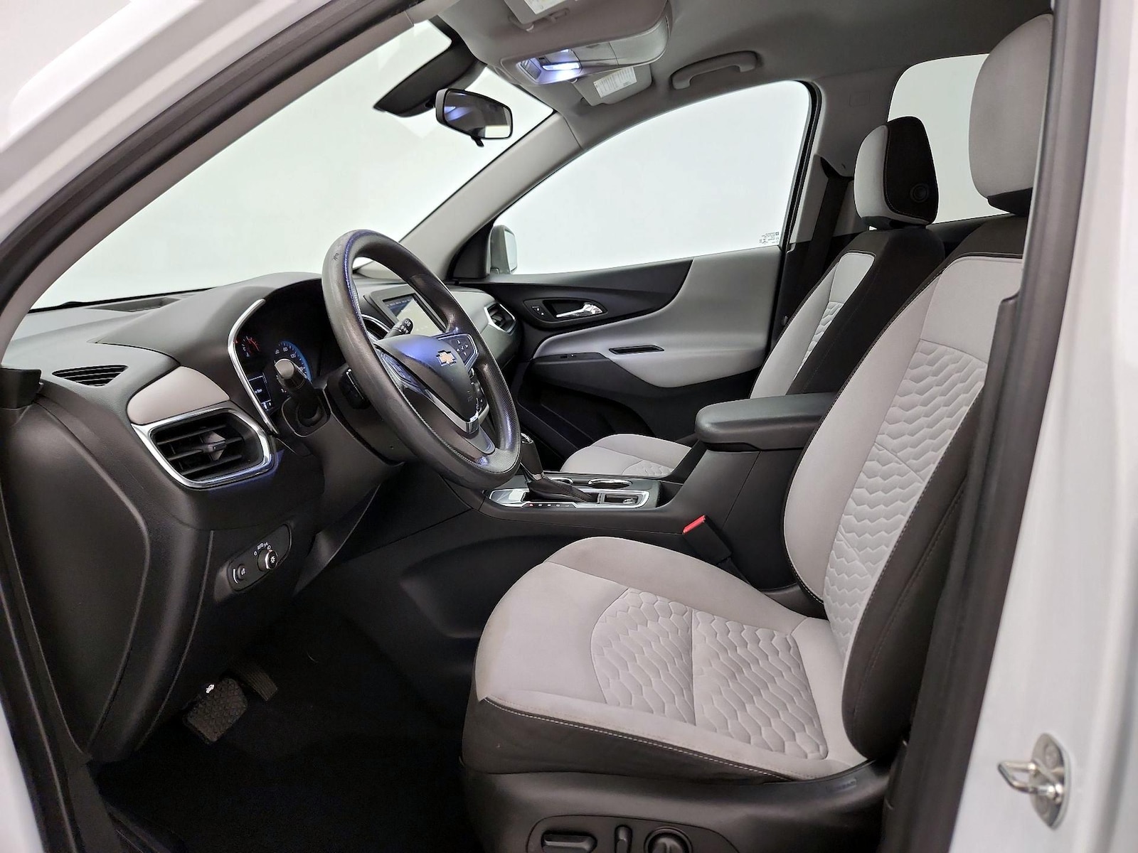 Power Seat(s) & Side Airbags