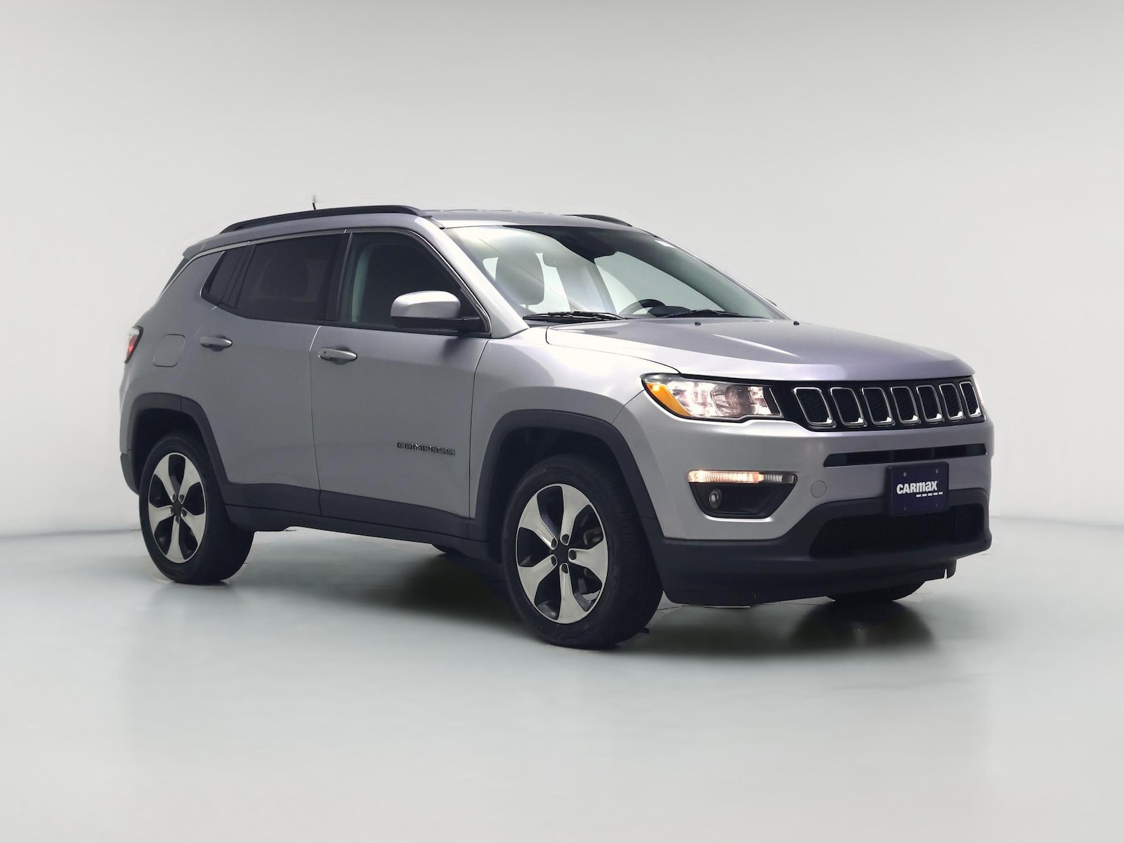 Smart Key & Four Wheel Drive