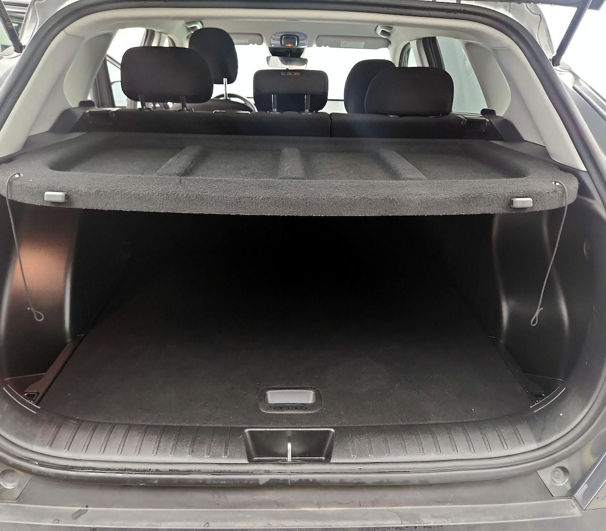 Trunk/Cargo (Seats Up)