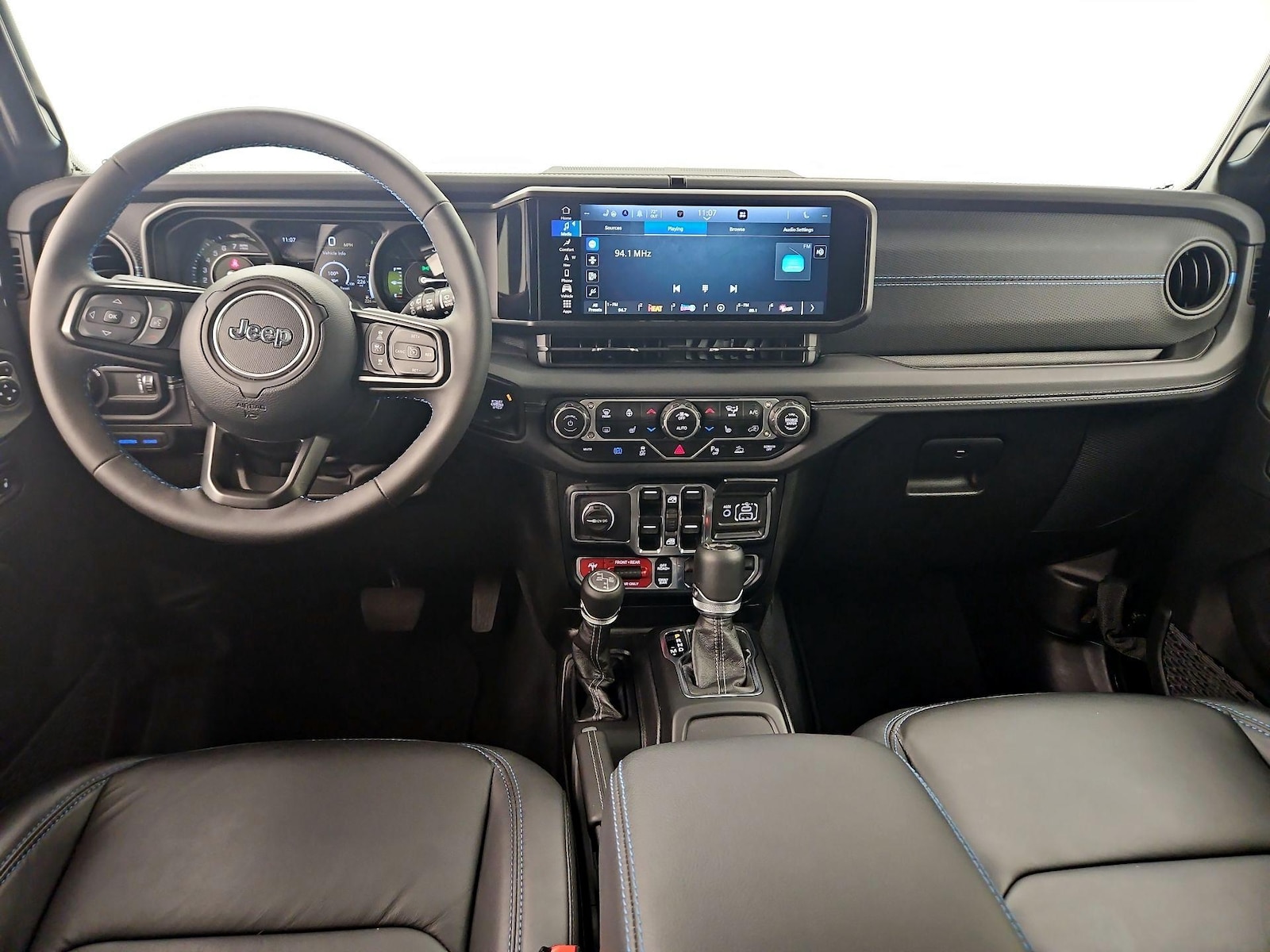 Apple CarPlay® & Android Auto™