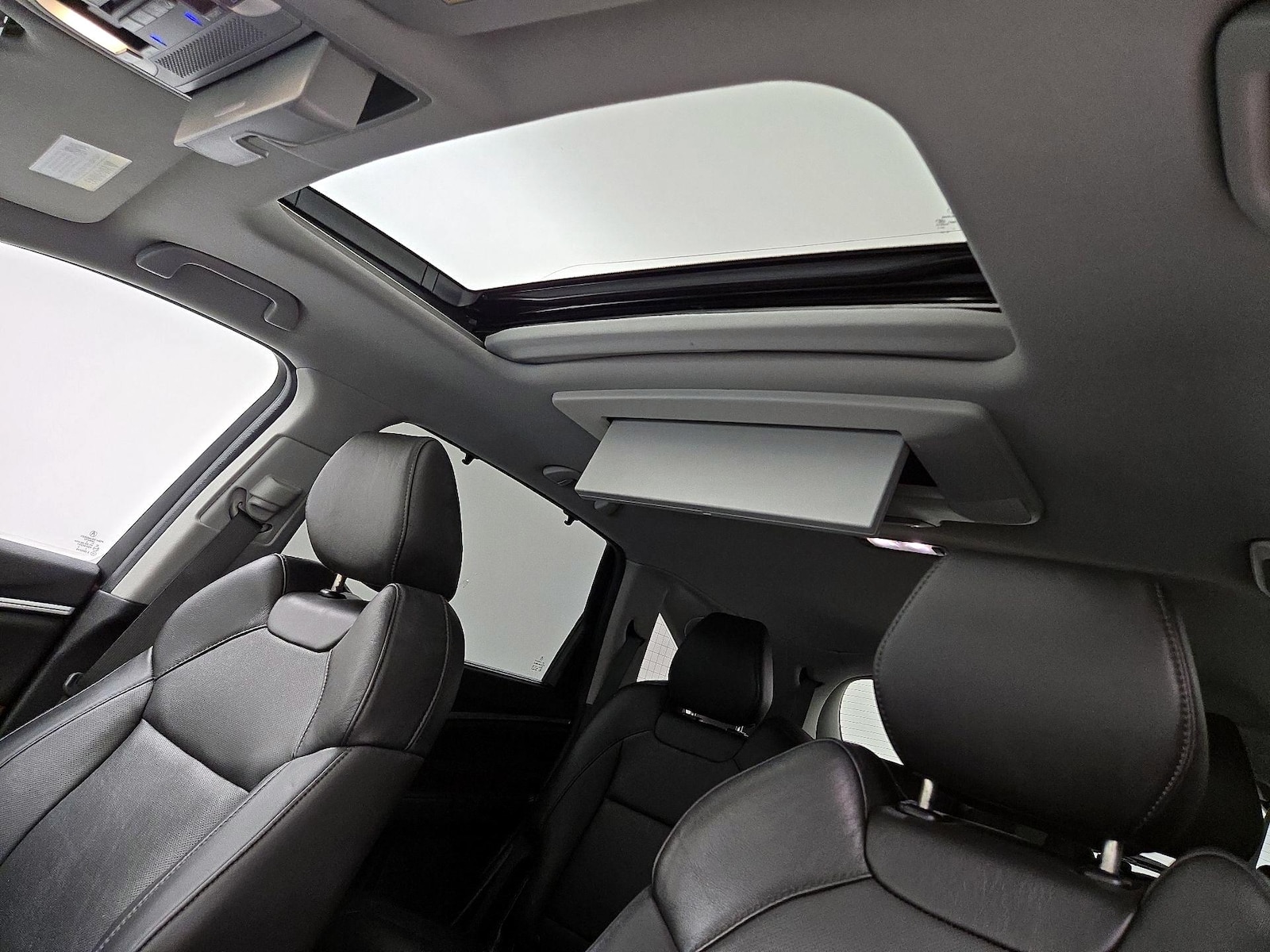 Sunroof(s) & Overhead Airbags