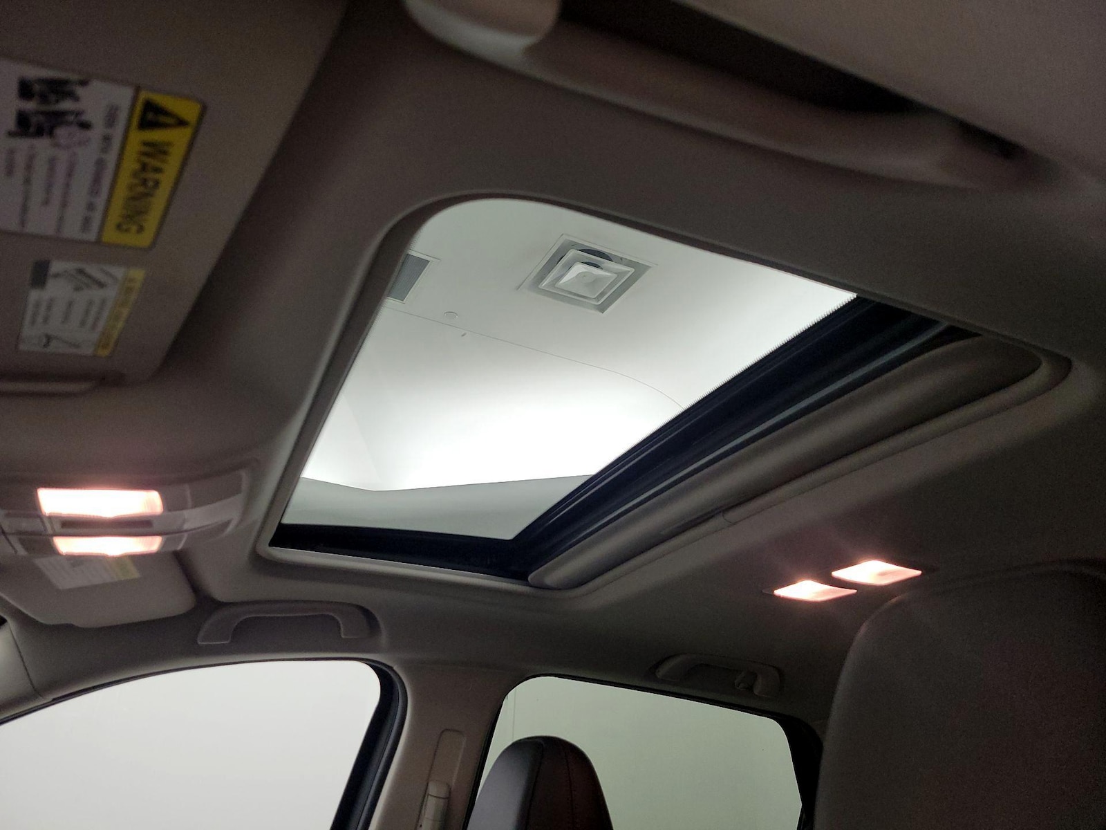 Sunroof(s) & Overhead Airbags