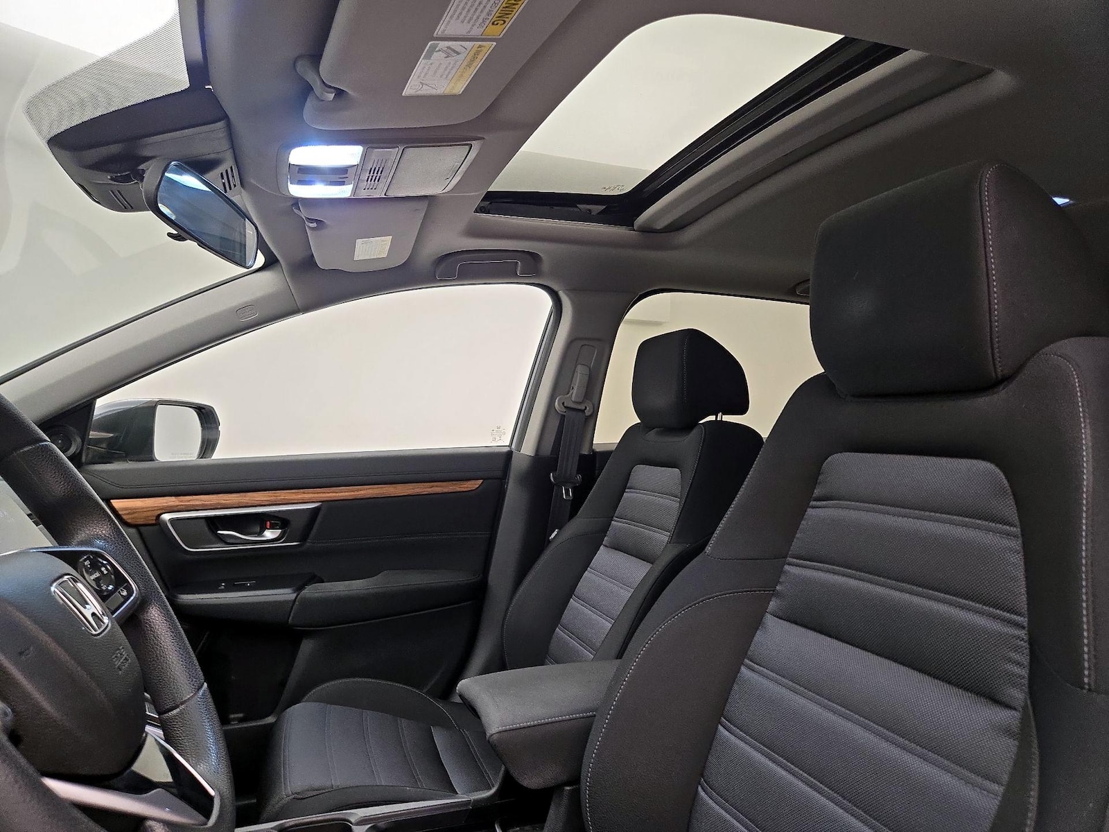 Sunroof(s) & Overhead Airbags