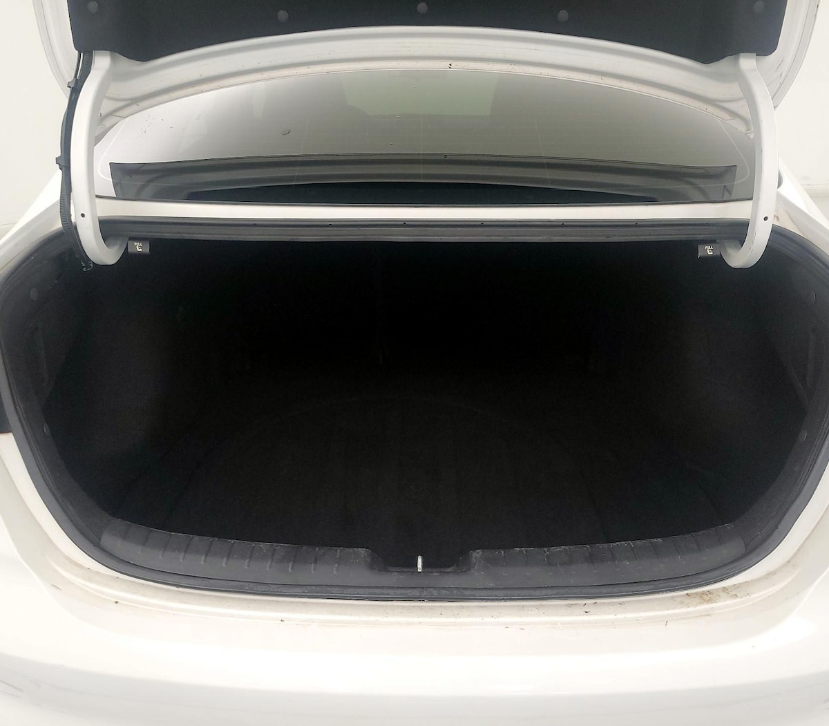 Trunk/Cargo (Seats Up)