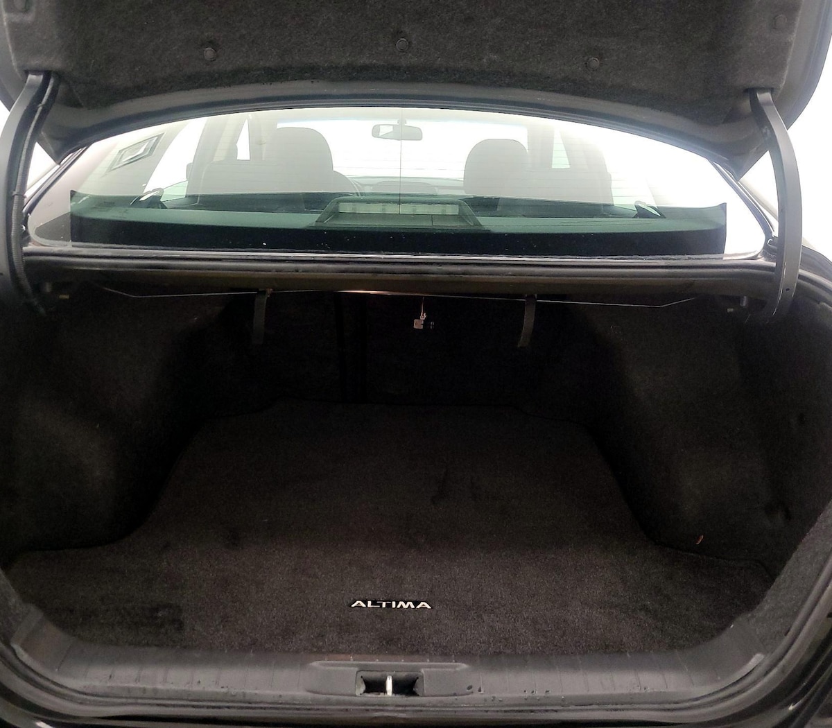 Trunk/Cargo (Seats Up)