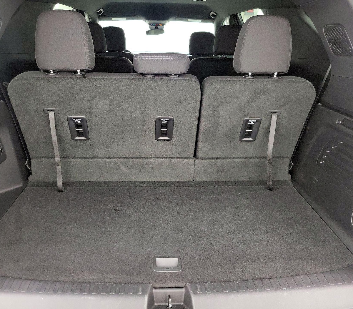 Trunk/Cargo (Seats Up)