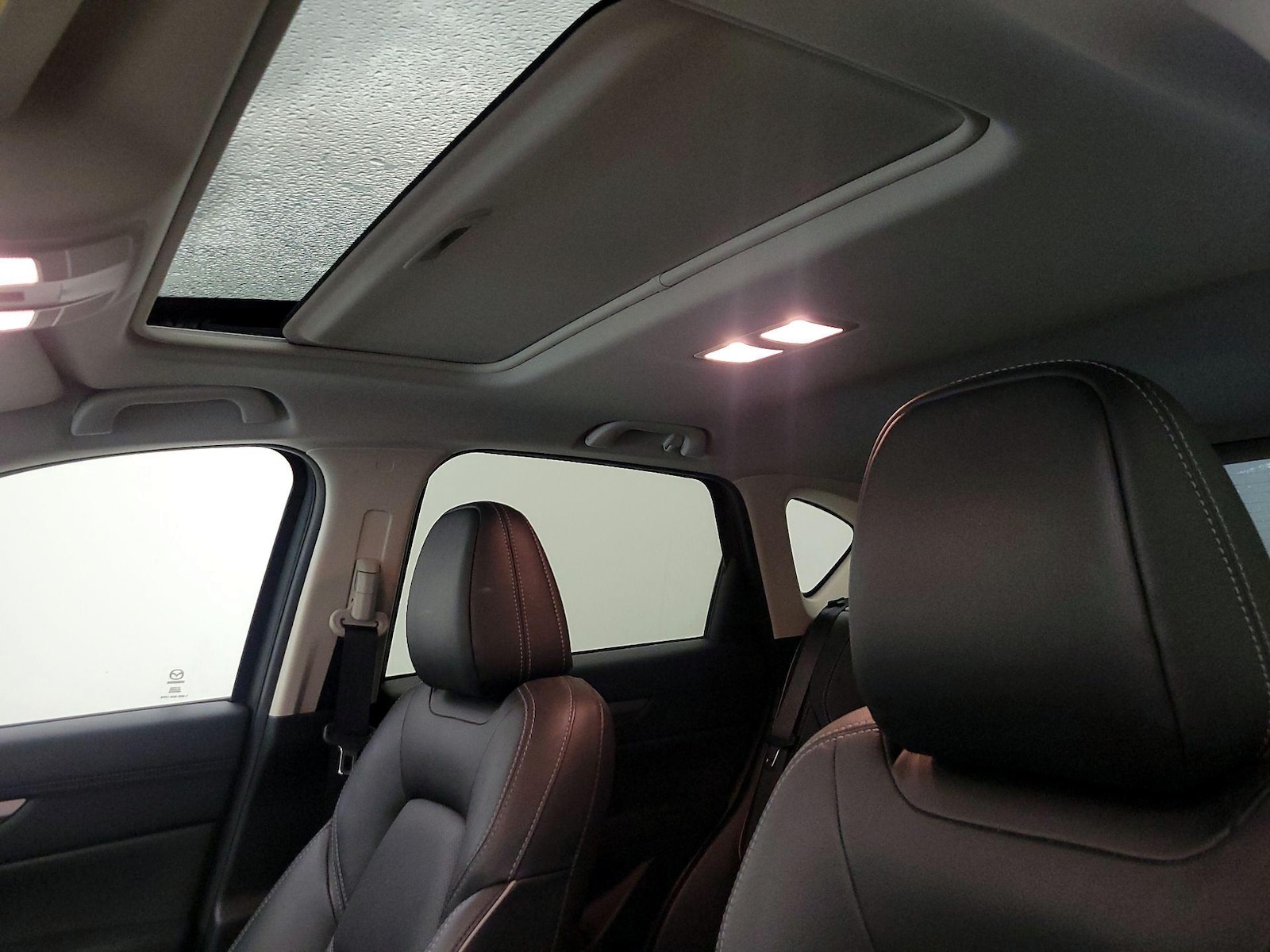 Sunroof(s) & Overhead Airbags