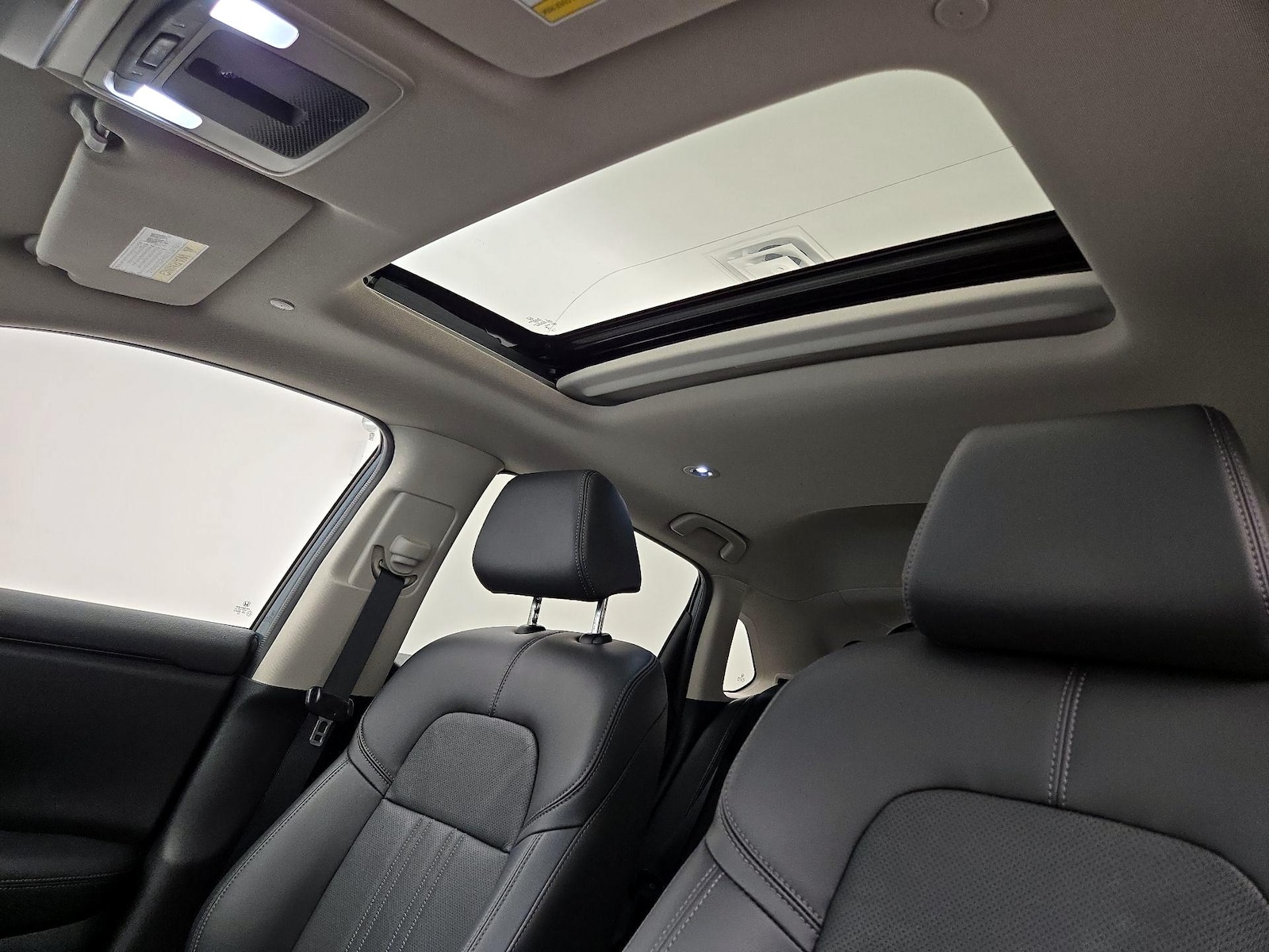Sunroof(s) & Overhead Airbags