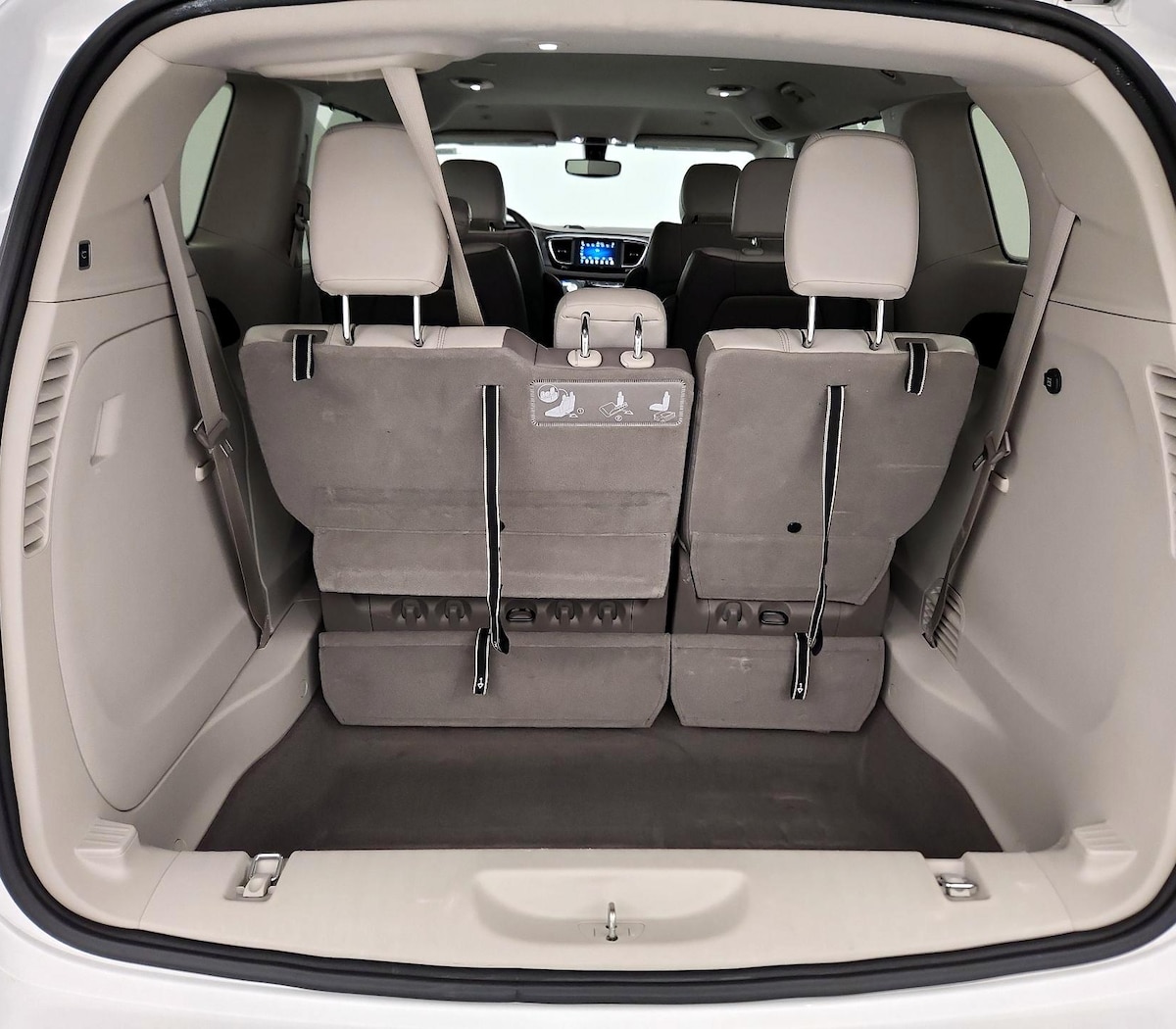 Trunk/Cargo (Seats Up)