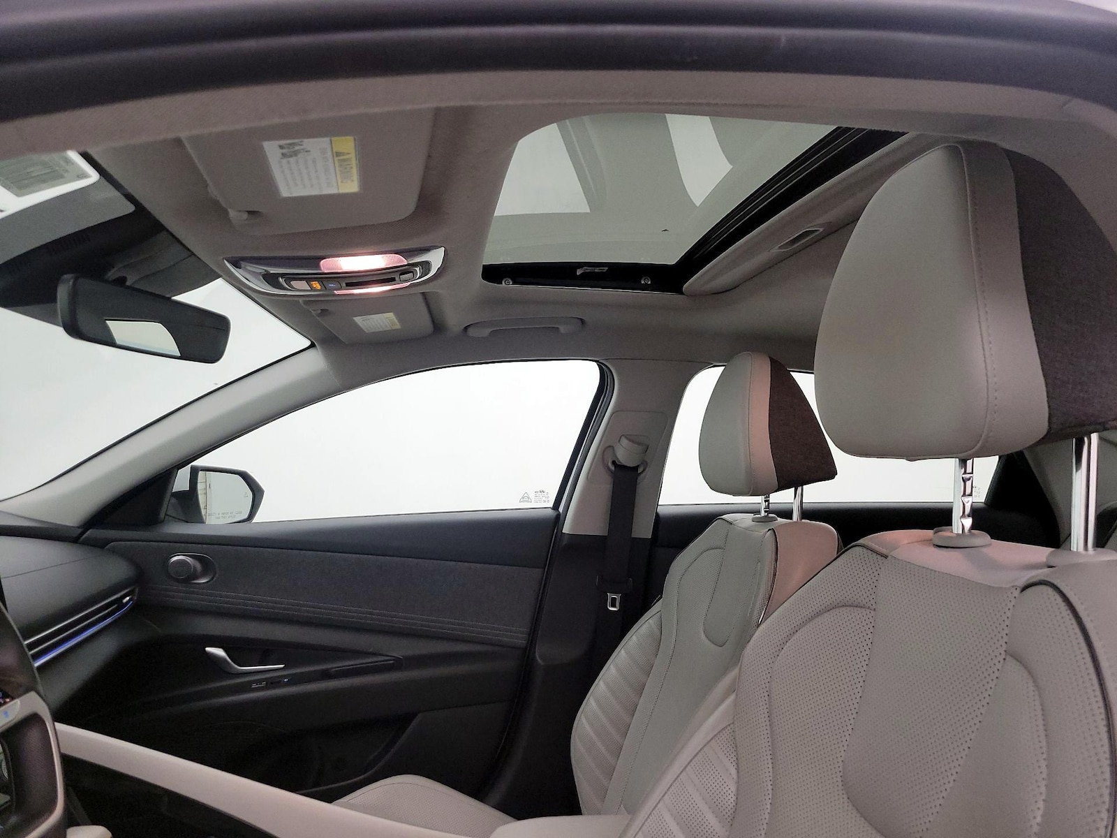 Sunroof(s) & Overhead Airbags