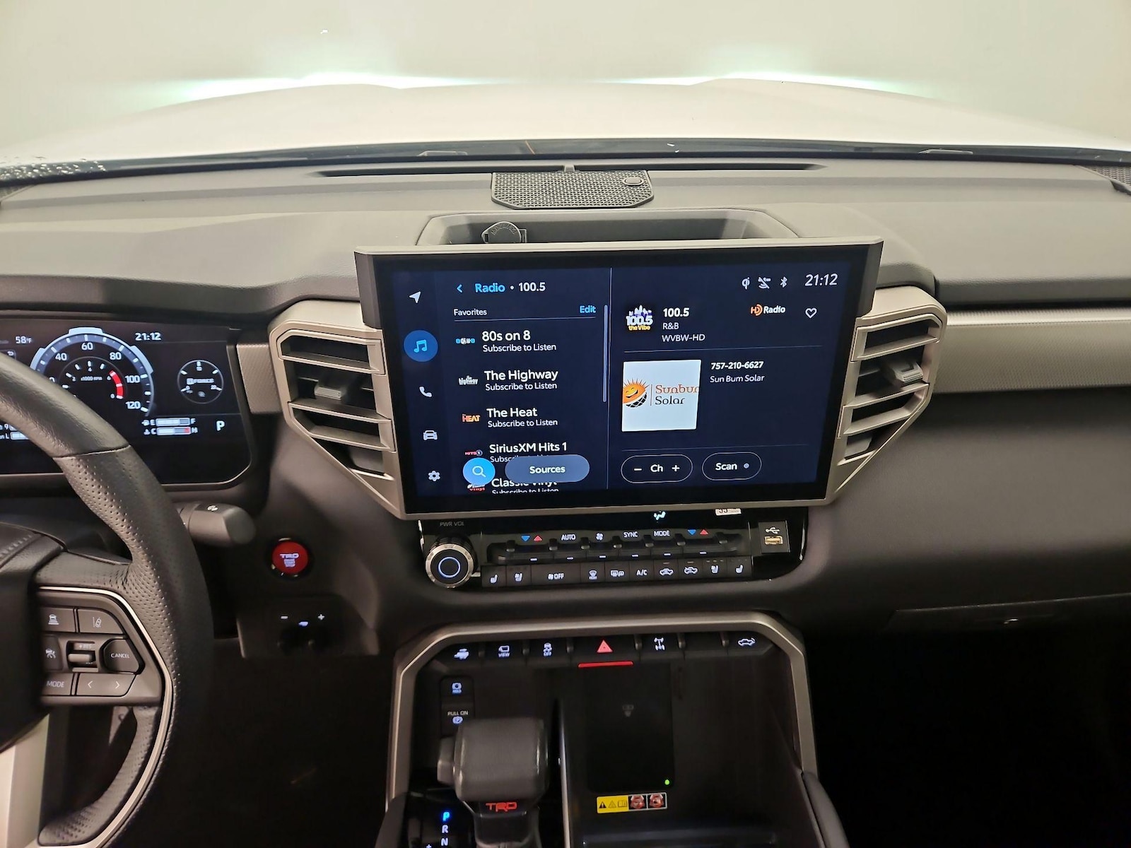 Apple CarPlay® & Android Auto™