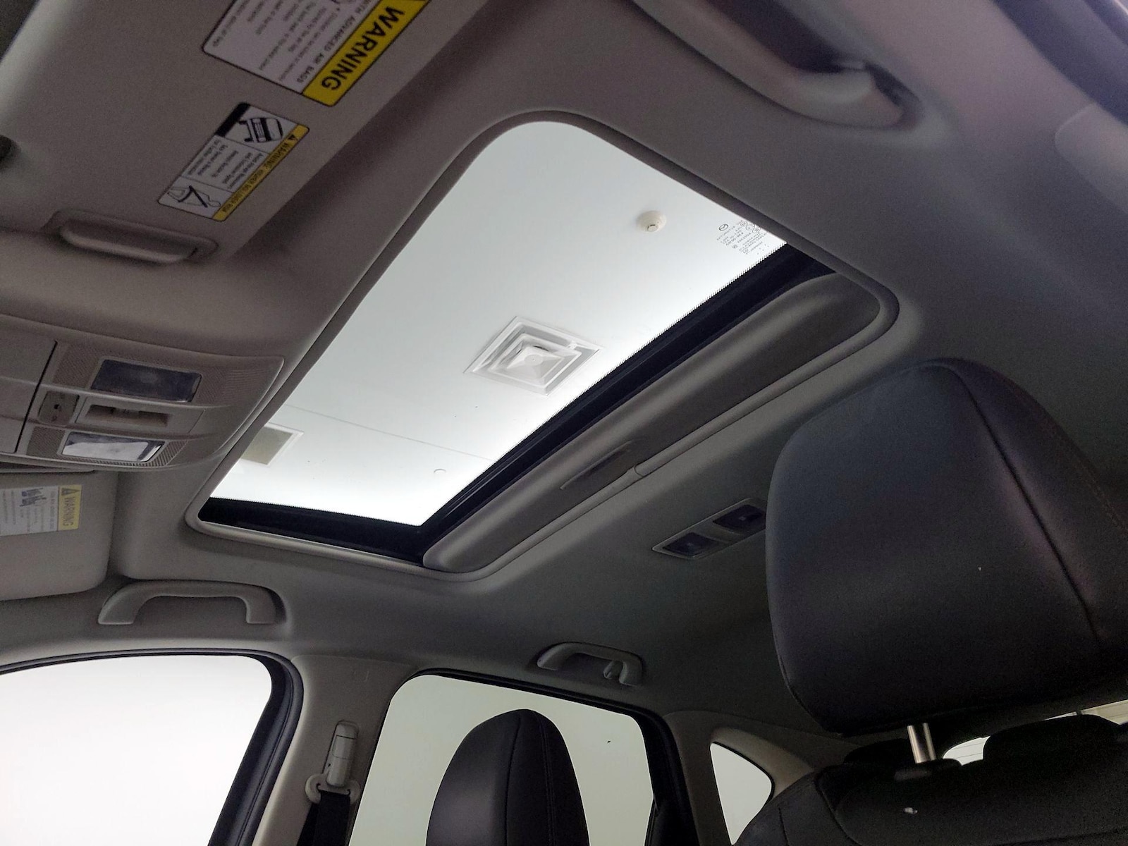 Sunroof(s) & Overhead Airbags