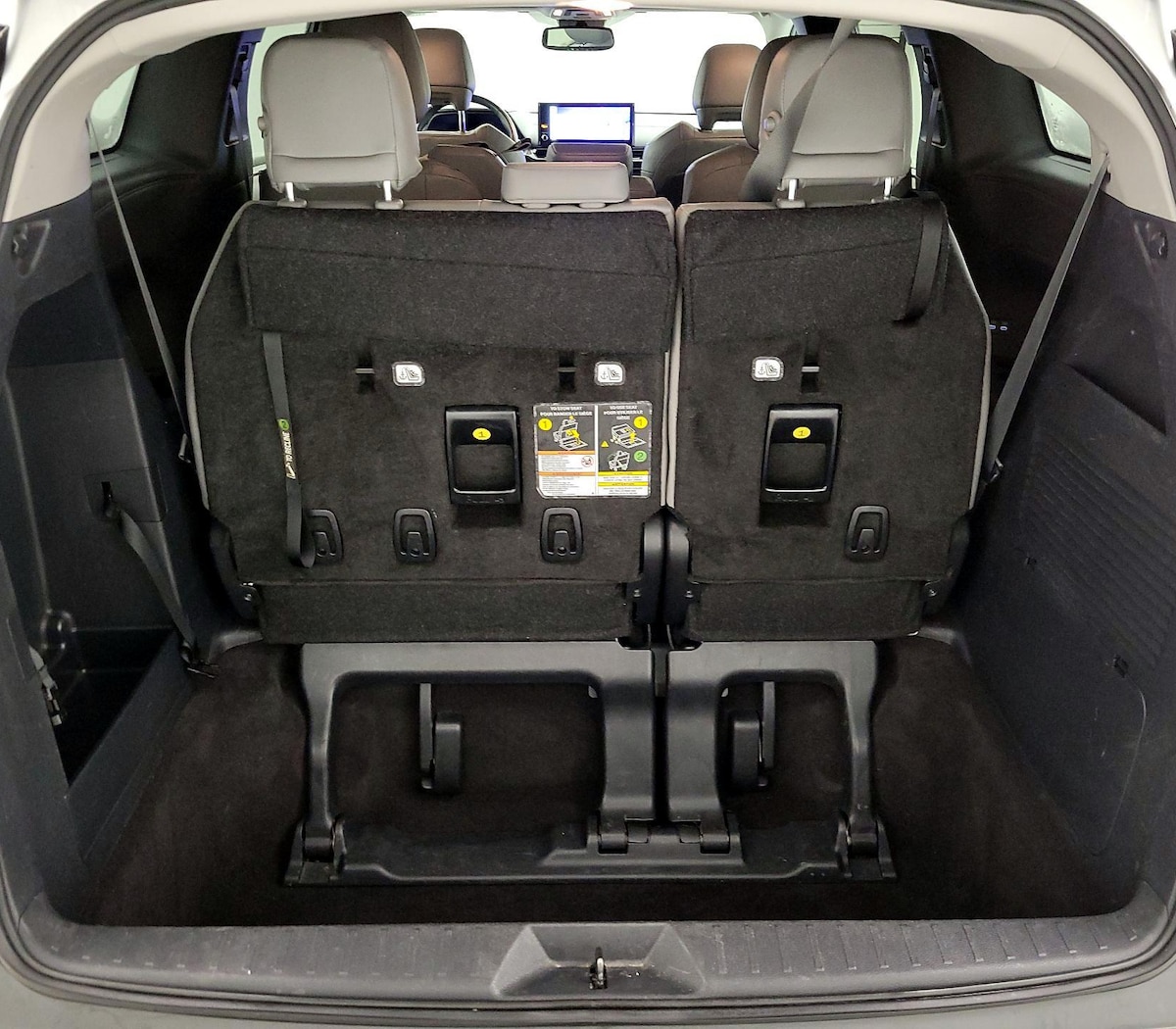Trunk/Cargo (Seats Up)