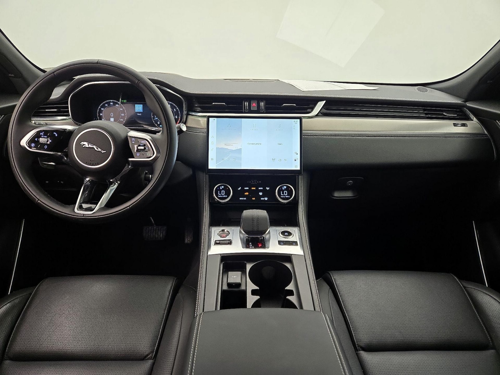 Apple CarPlay® & Android Auto™