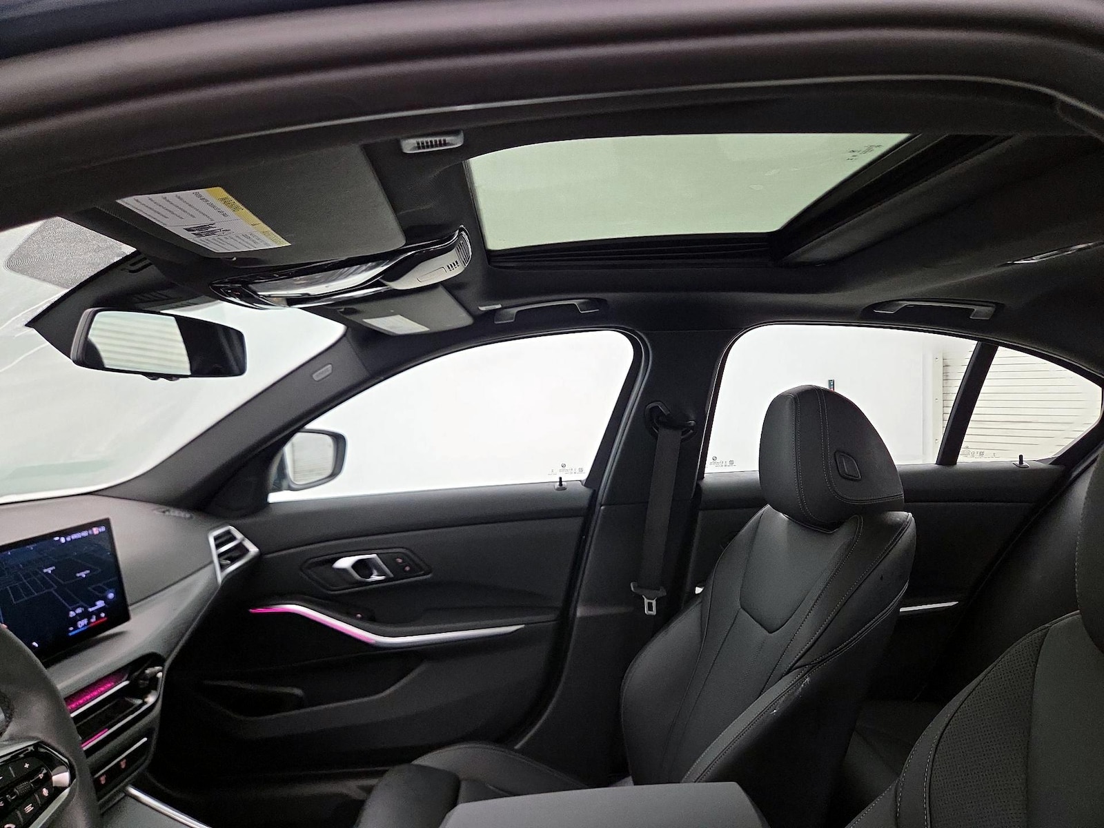 Sunroof(s) & Overhead Airbags